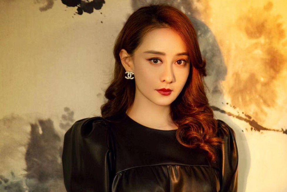 陳德容接受採訪時，表示自己不會想要演別人的媽媽或奶奶。（翻攝自陳德容臉書）