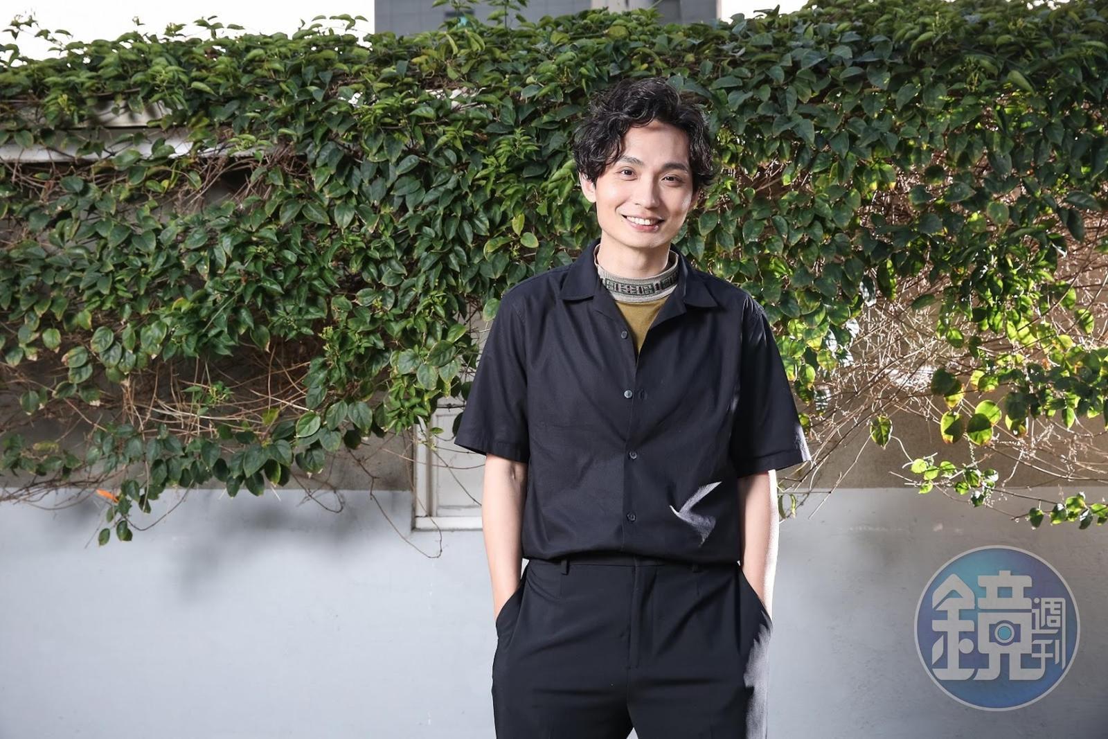 拍過許多敘事型MV的導演殷振豪最近推出首度執導的電影《當男人戀愛時》。
