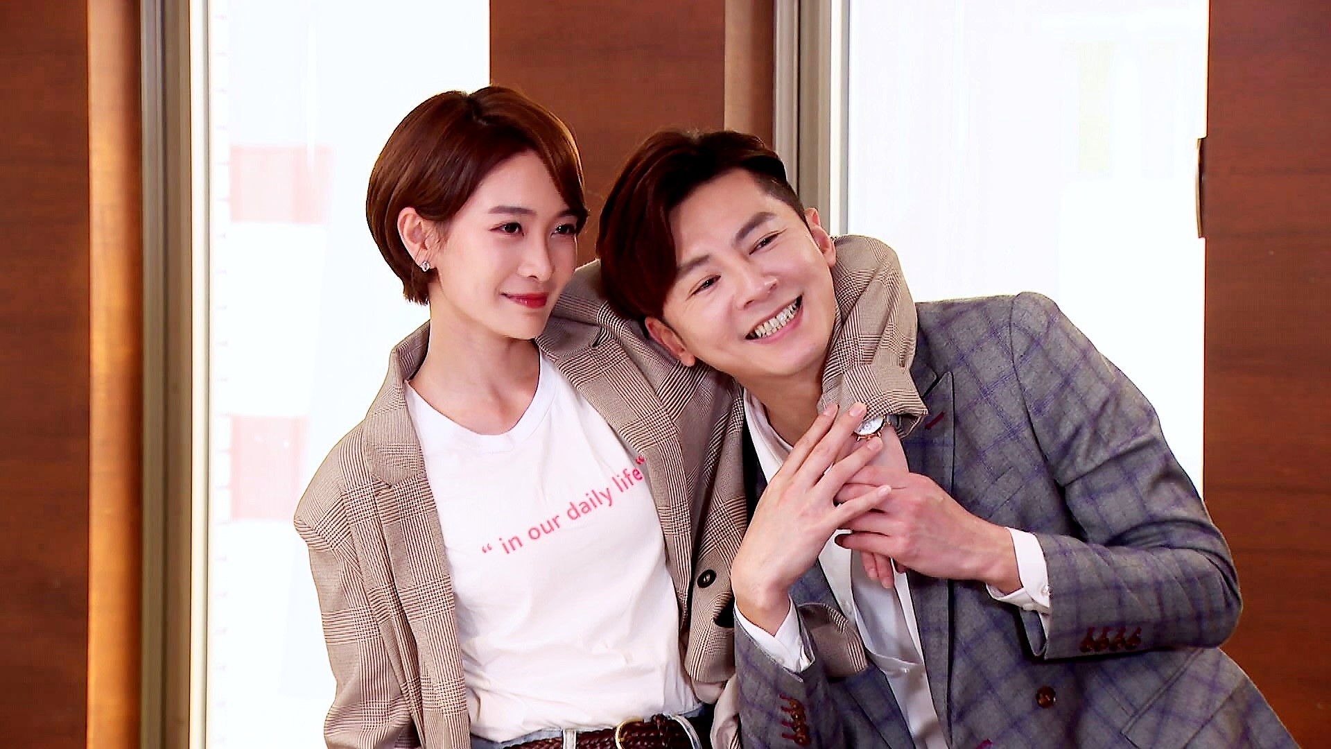 李亦捷與李國毅合作《廢財闖天關》，很感謝對方經常伸出援手。（三立提供）