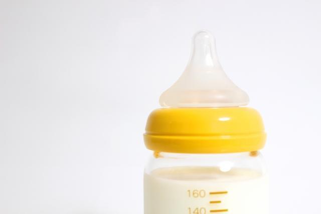 中國大陸一名媽媽發現，自己的母乳竟被婆婆拿去給公公喝。（示意圖，photoAC）