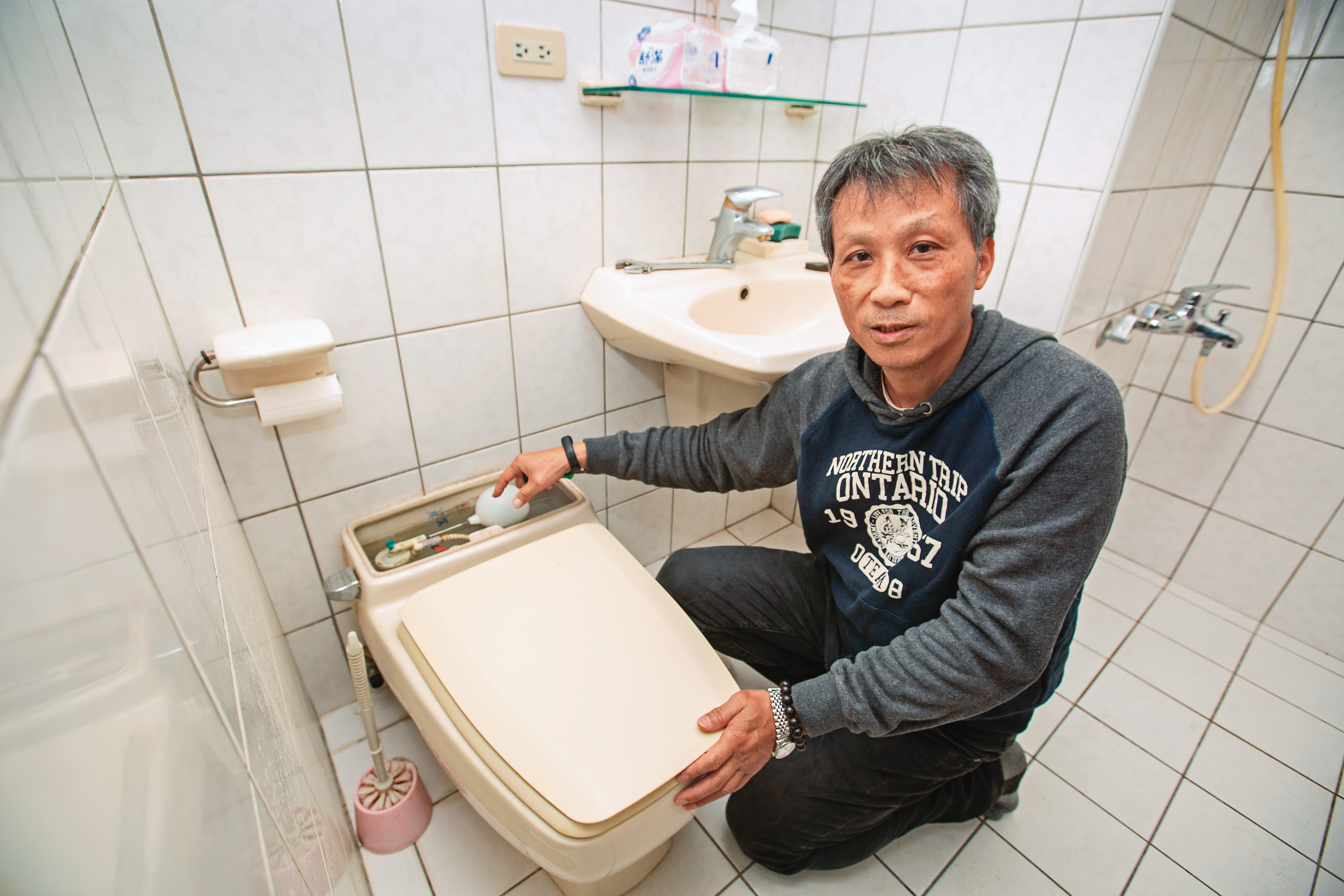 節水競賽達人鄭瑞章傳授家庭省水省錢好妙招。