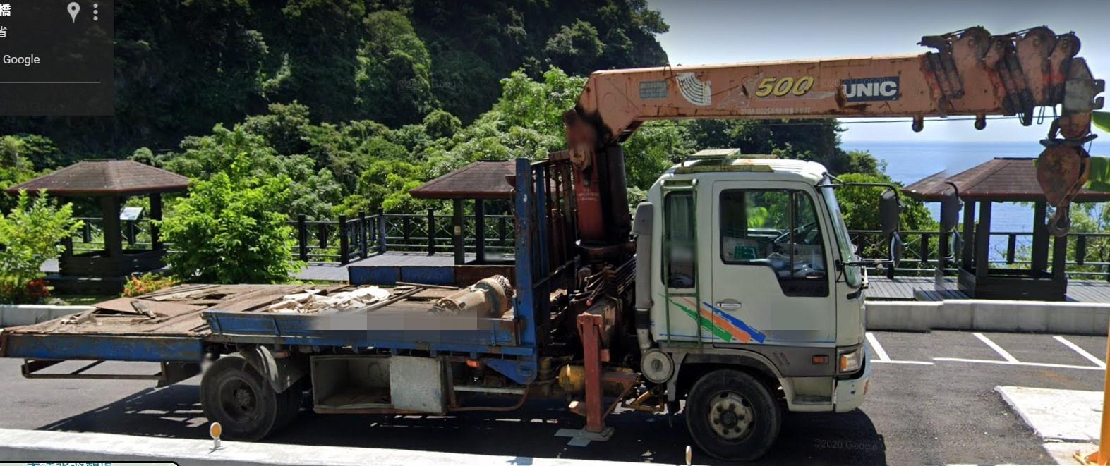 Google地圖上有疑似肇事工程車出事前的完整模樣。（翻攝自Google地圖）