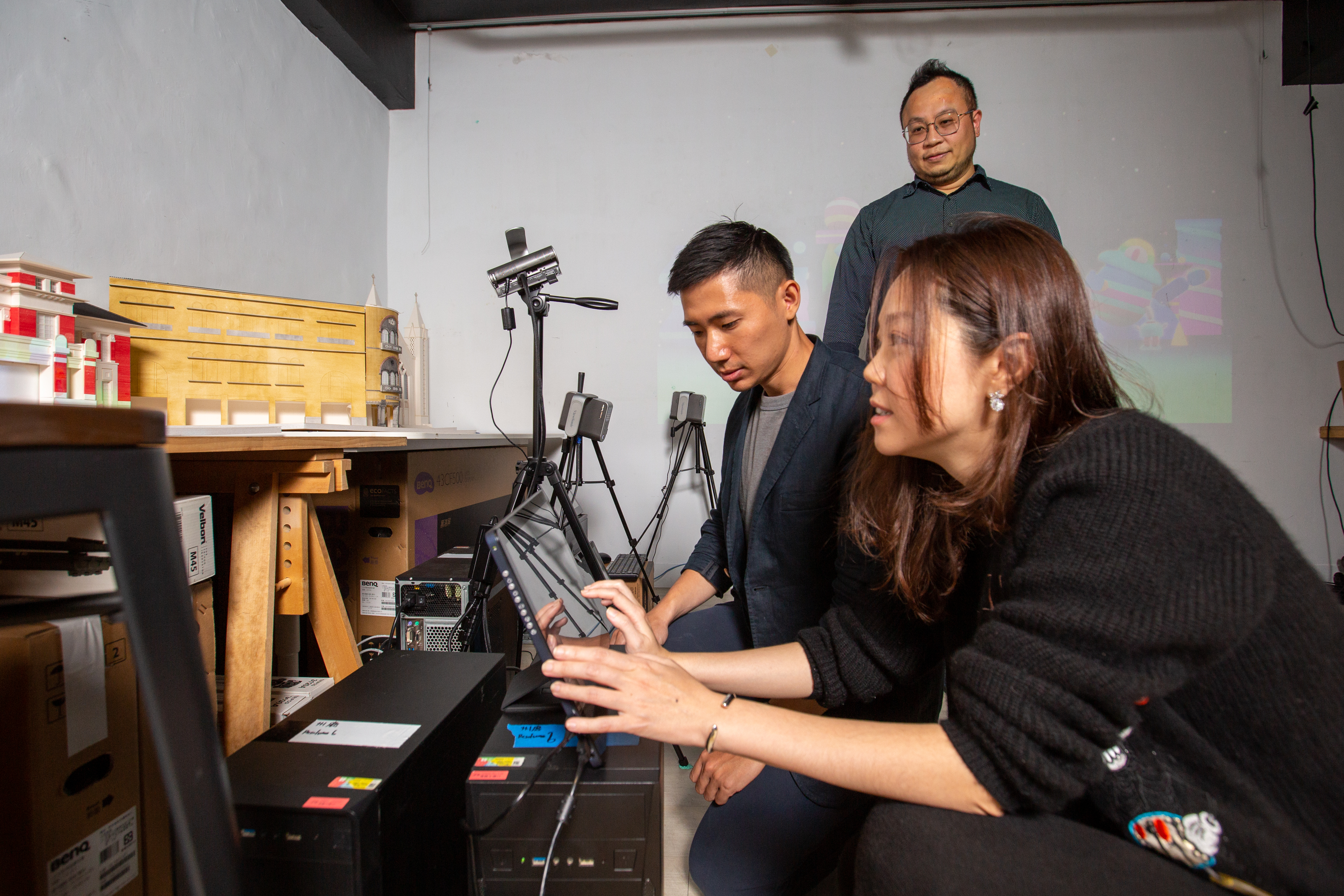 當若科技藝術與Mix Code合作策畫製作不同以往的光雕展演模式。