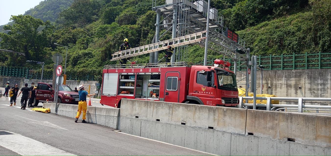 台鐵發生重大出軌事故,引發網友討論台灣交通事故死亡率為何高。(翻攝自「阿美族的歌」臉書)
