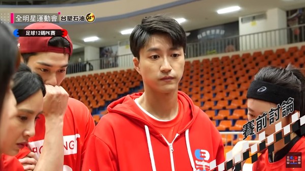 江宏傑帶領的紅隊5連敗，賽前向隊員喊話。（翻攝自全明星運動會YouTube頻道）