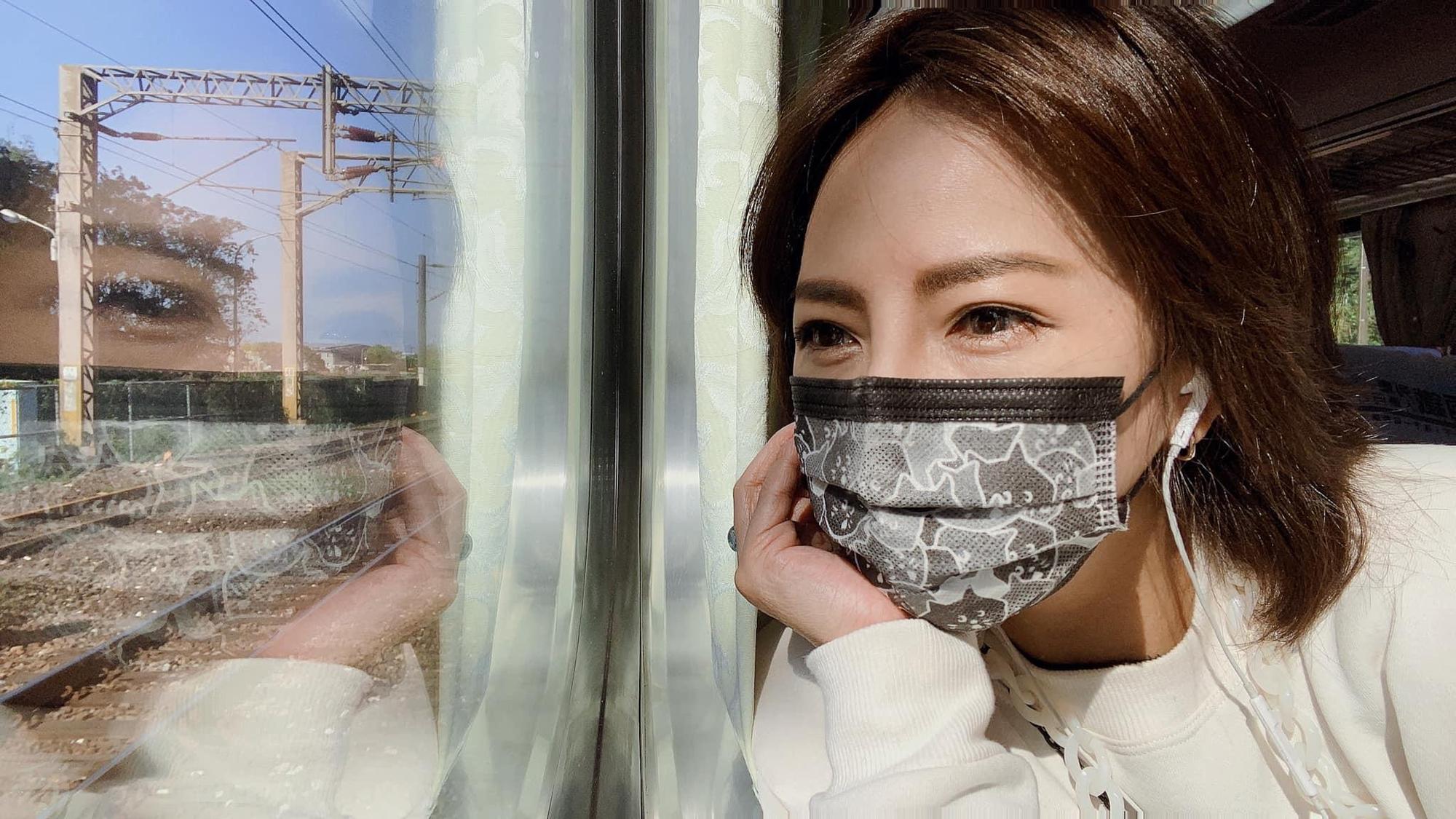 錦雯差點搭上太魯閣列車,因為拍戲延後才退票。(翻攝自錦雯臉書)