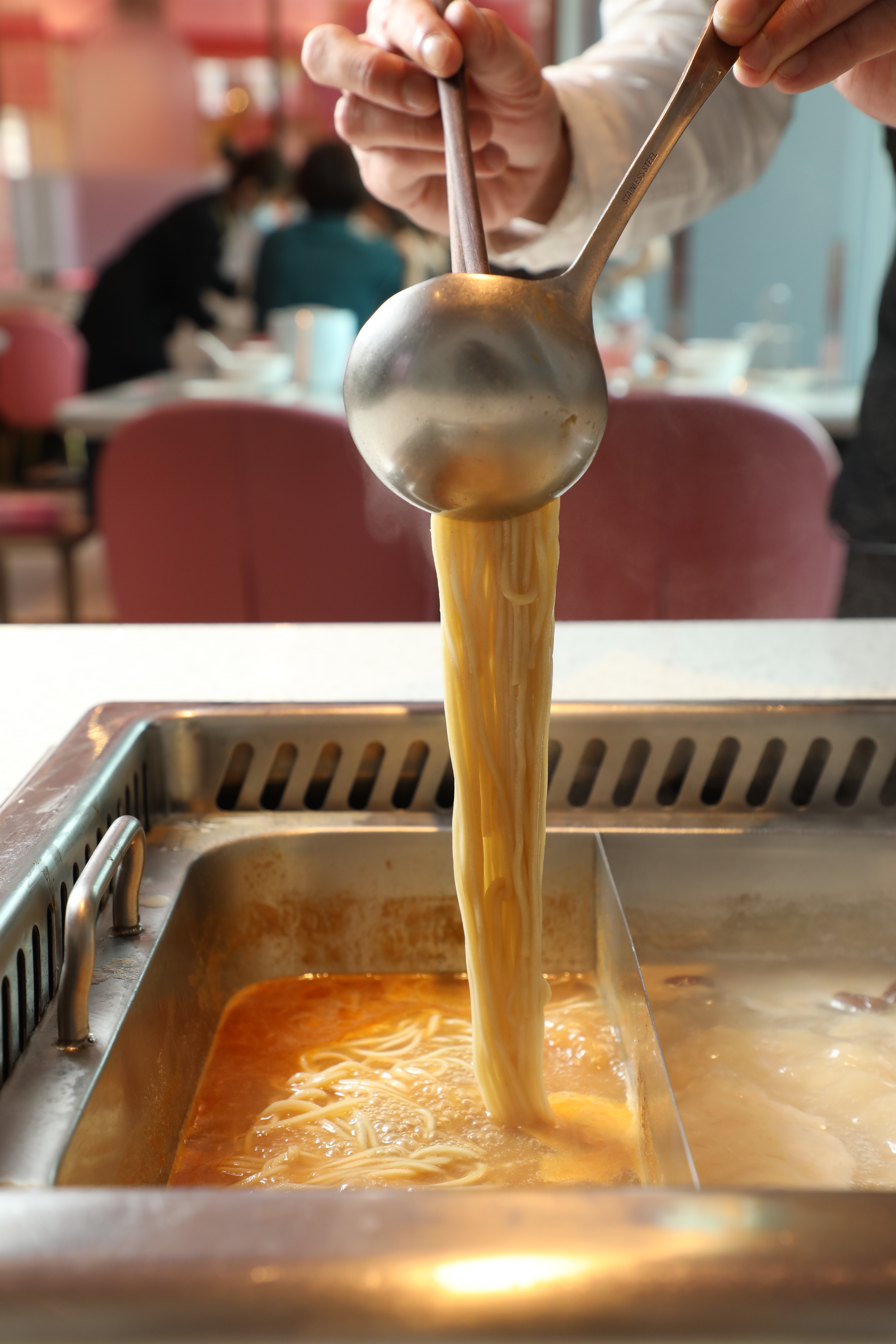 用龍蝦湯煮拉麵，怎一個「鮮」字可形容。