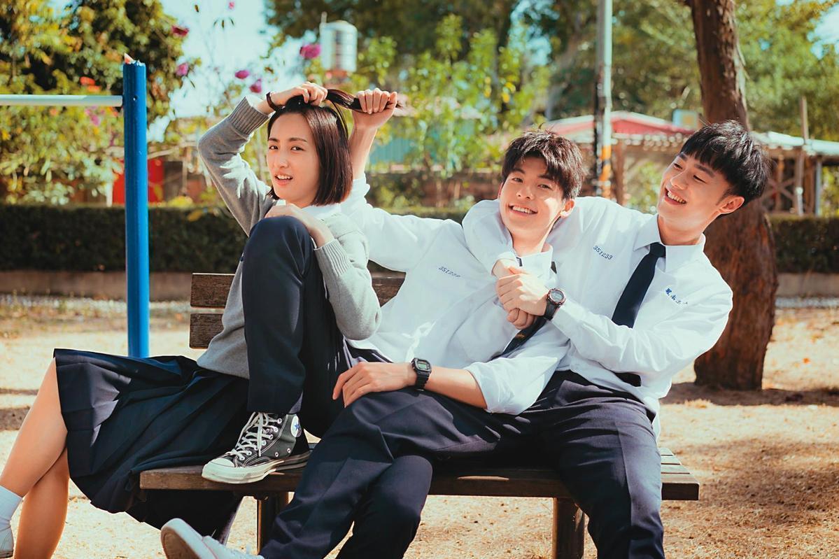 柯佳嬿(左)、許光漢(中)、施柏宇(右)主演的《想見你》叫好叫座,電影版、韓劇版都將開拍。(衛視中文台提供)
