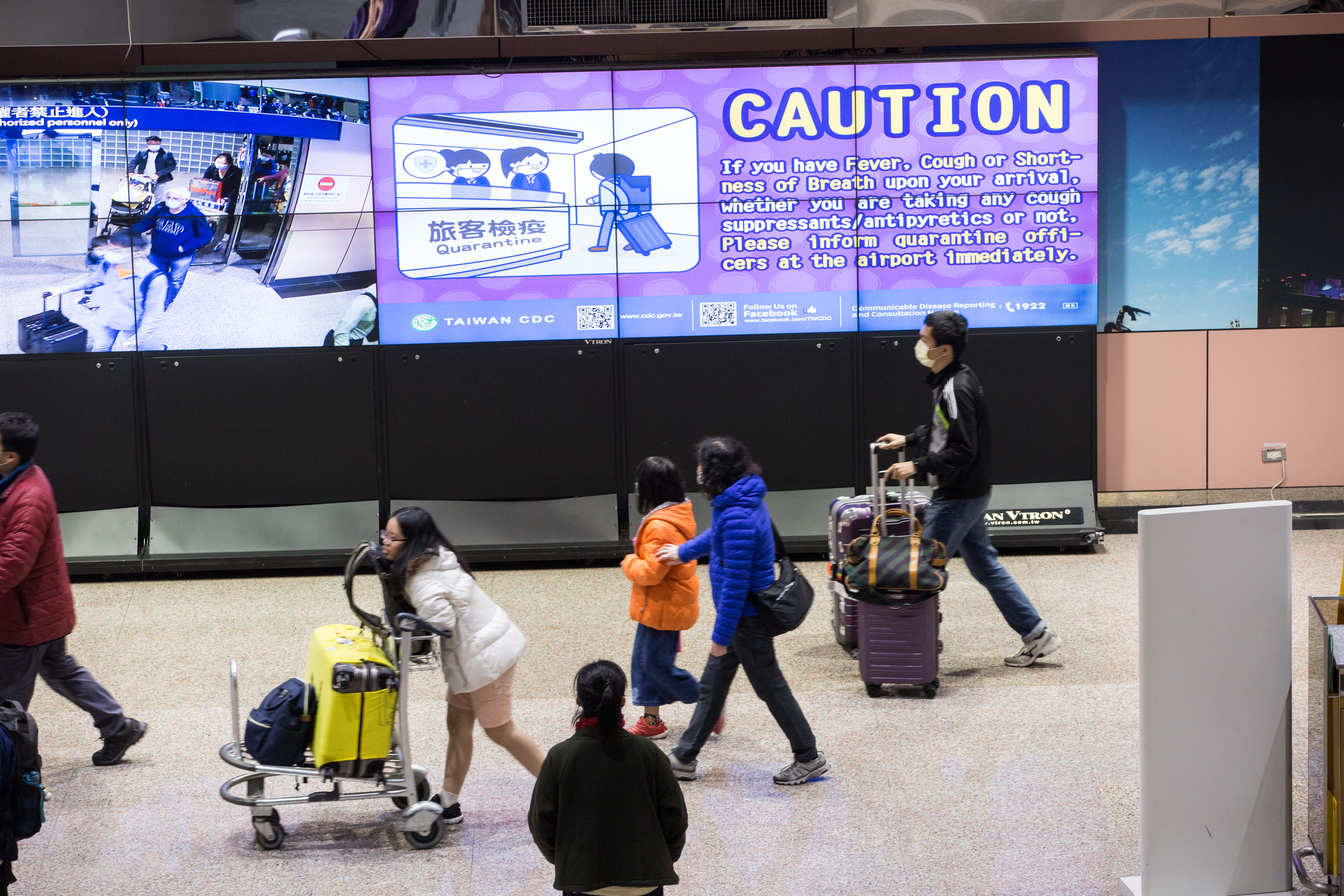 指揮中心公布，本日新增2例境外移入武漢肺炎確診病例。（本刊資料照）