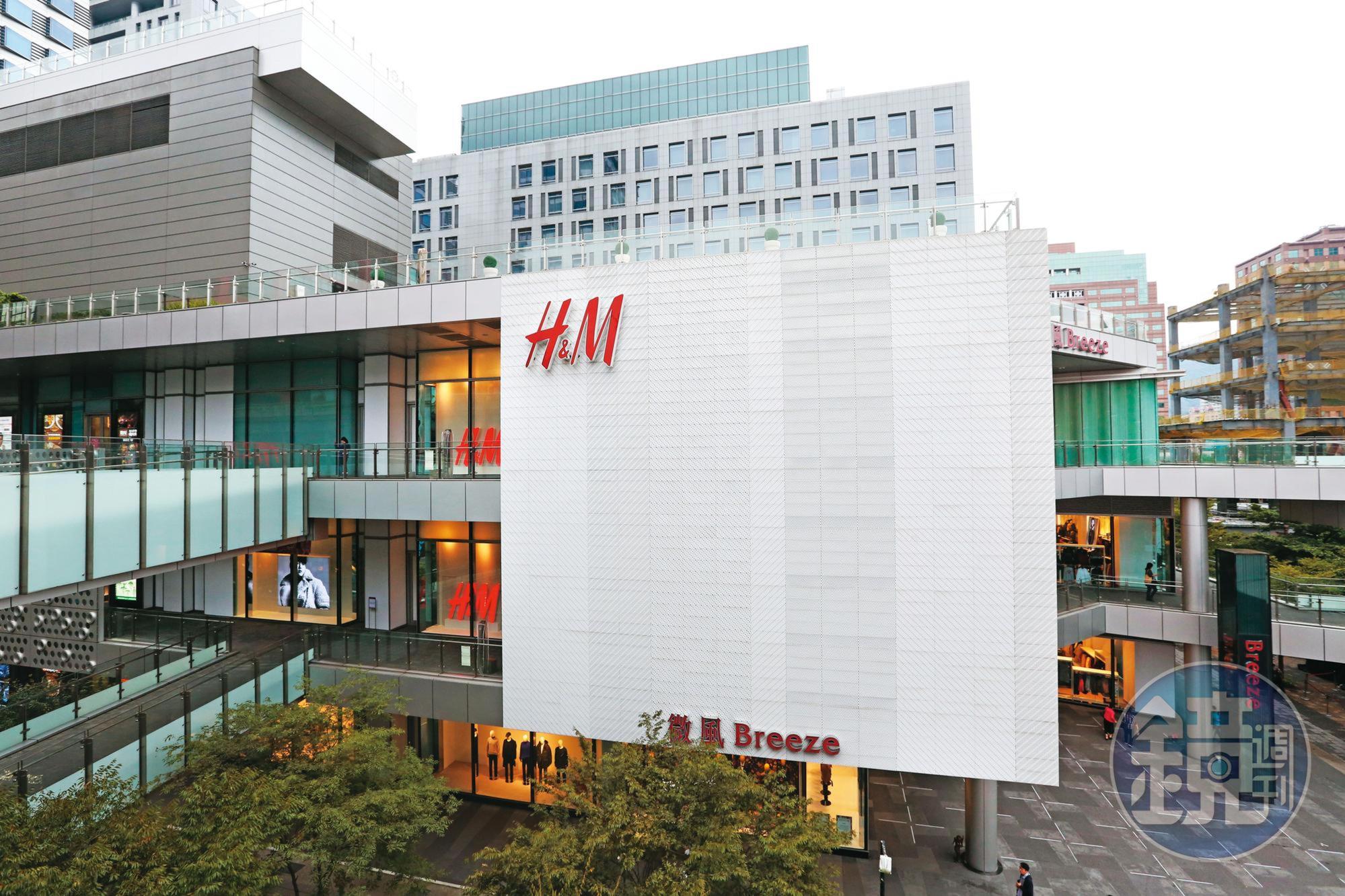 新疆棉事件延燒,各國都有龍頭企業在中國遭火烤祭旗,H&M首當其衝。
