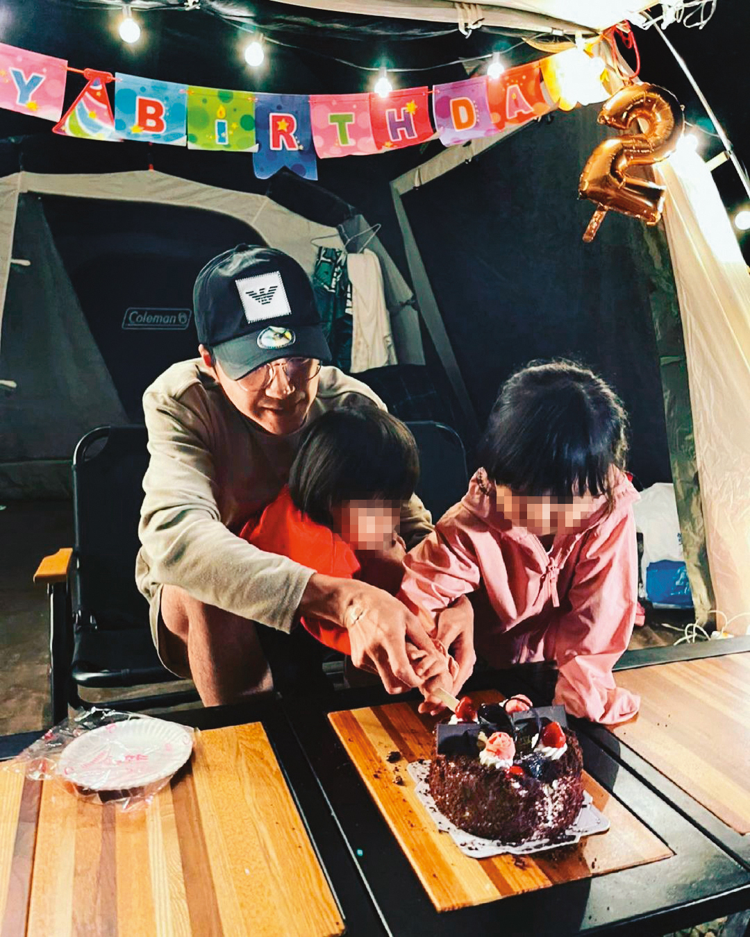 江宏傑近來頻發IG抒發近況與心情,日前他帶孩子露營並幫兒子過生日,單親爸爸十分盡責。(翻攝自江宏傑IG)