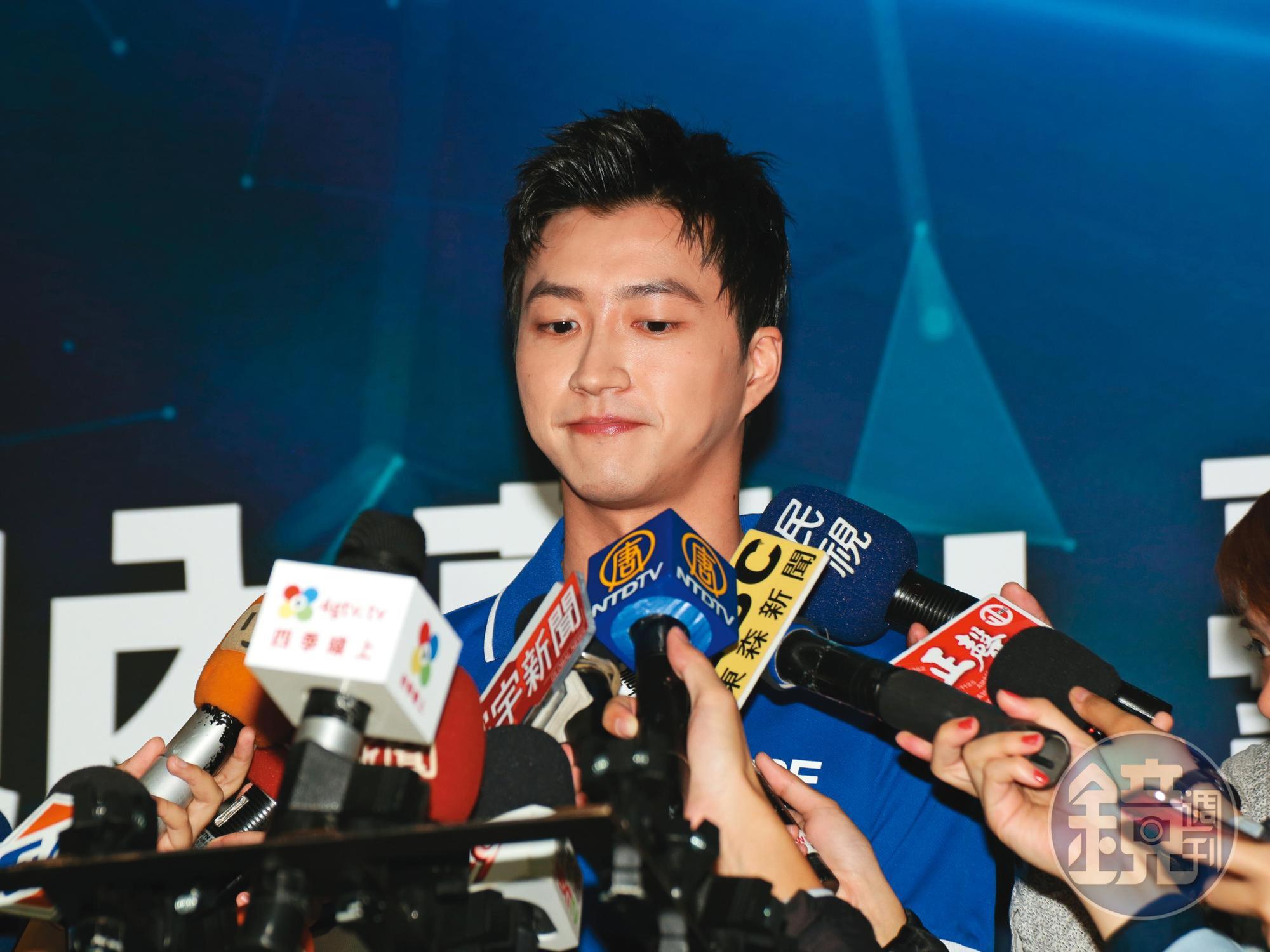 江宏傑傳出最近已經心灰意冷,而且做好離婚打算,並把孩子留在身邊,靠自己或者家人幫忙照顧。