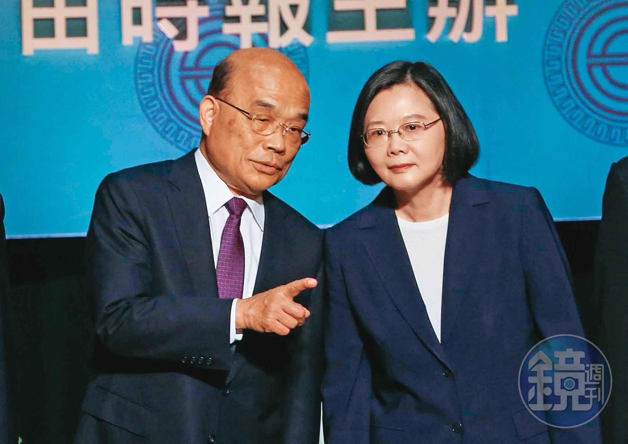 府院高層已有共識不提公投對案,而是直接前進基層說明施政,包括總統蔡英文(右)、行政院長蘇貞昌(左)等大咖都會親自下鄉宣講。