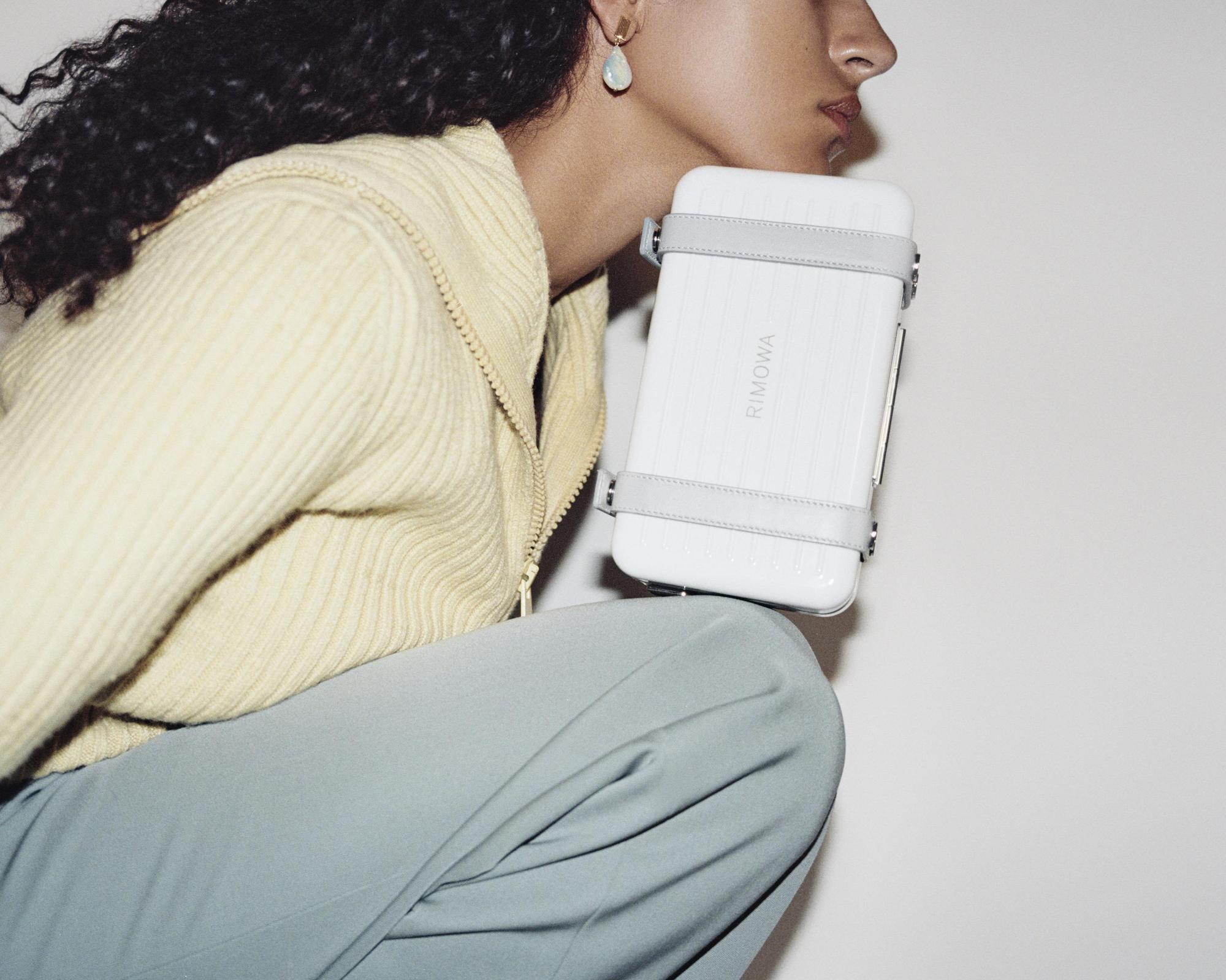 白色RIMOWA Personal。NT$41,400。(美之心提供)