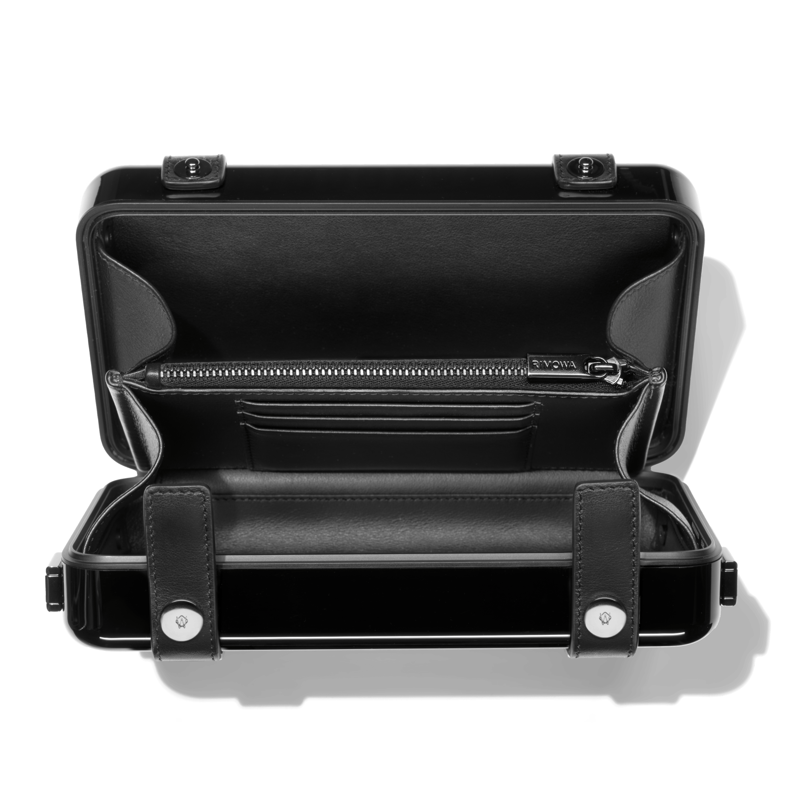 黑色RIMOWA Personal。NT$41,400。(美之心提供)