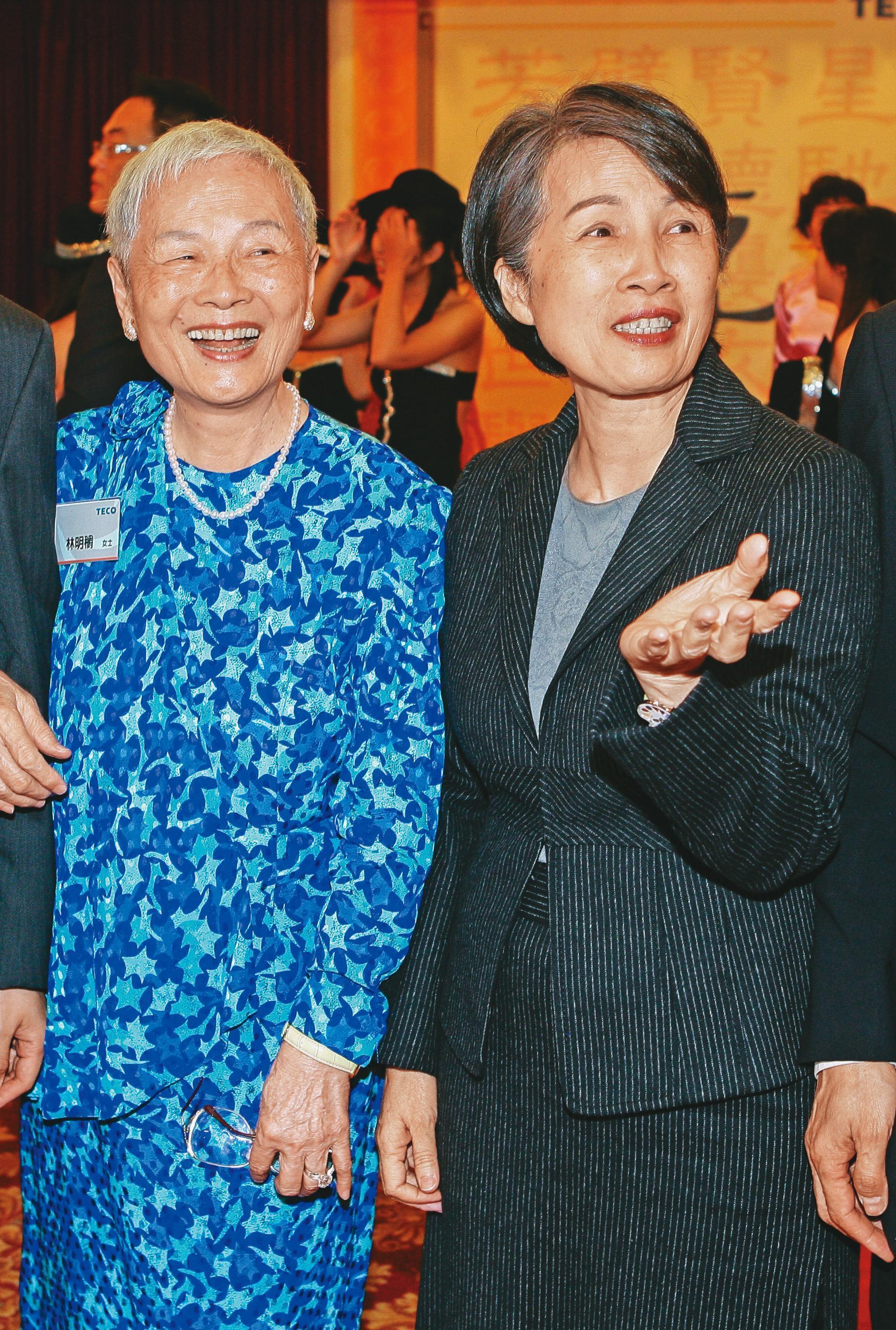 東元阿嬤林明穱(左)發聲明要女婿黃茂雄回歸家庭,好好照顧老婆林和惠(右)。(今周刊提供)