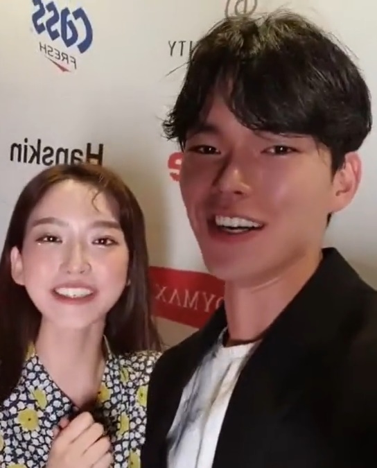 韓智賢(左)現實生活中也是雙胞胎,弟弟韓勝秀在模特兒圈頗有名氣。(翻攝自韓勝秀Instagram)