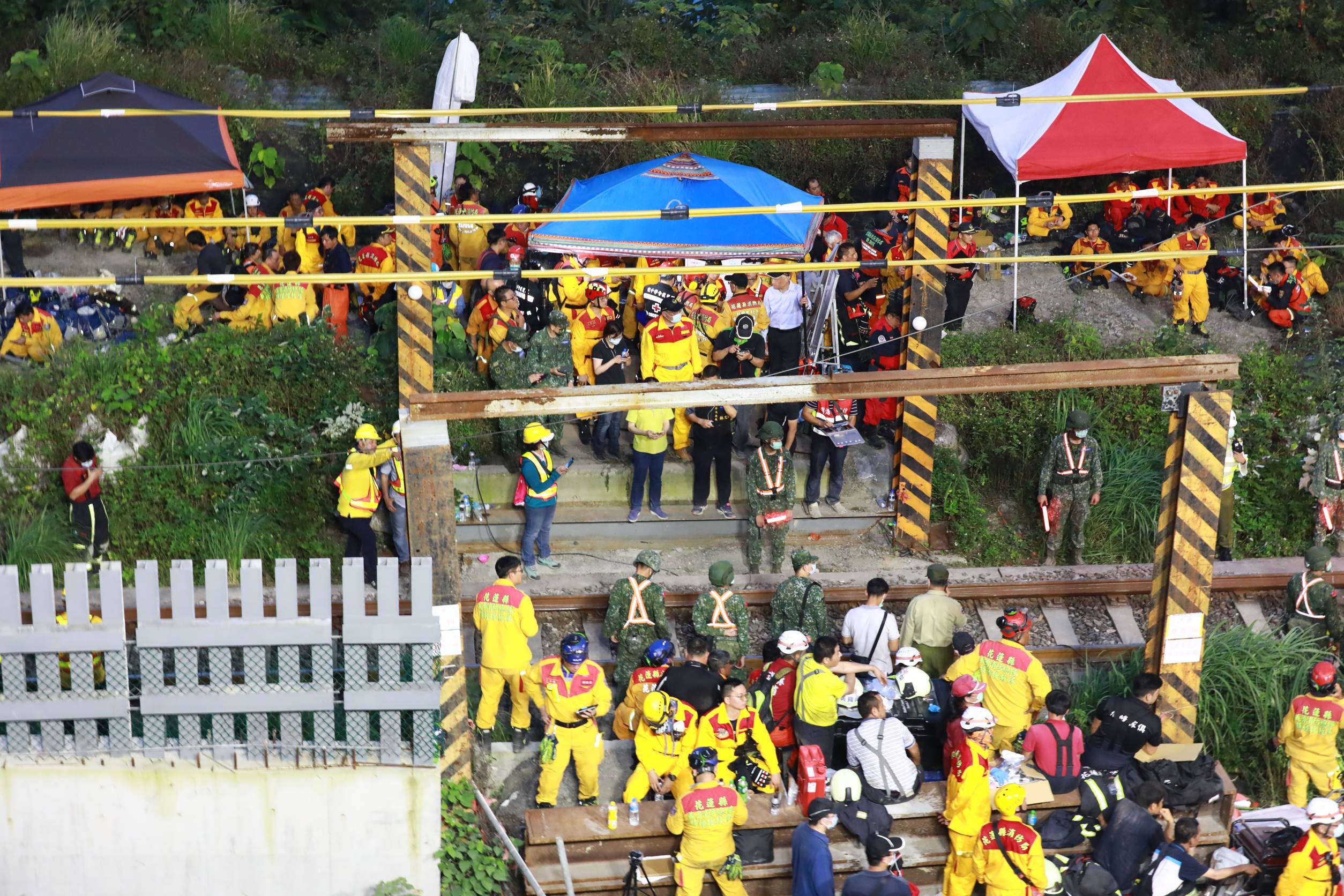 台鐵太魯閣號事故造成50死、210人輕重傷悲劇。