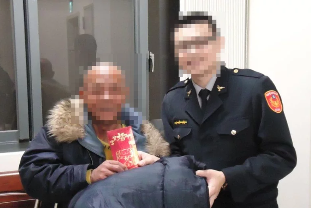 黃姓員警（右）與報案對象發生不倫戀，還遭女方提告性侵。（翻攝畫面）