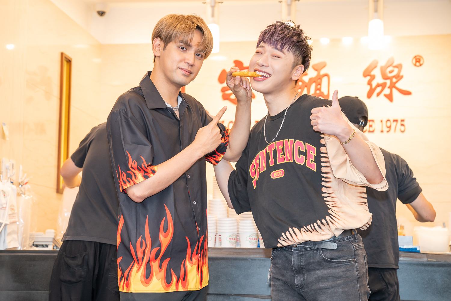 陳零九、小賴現身西門為《食尚玩家》造勢。（TVBS提供）