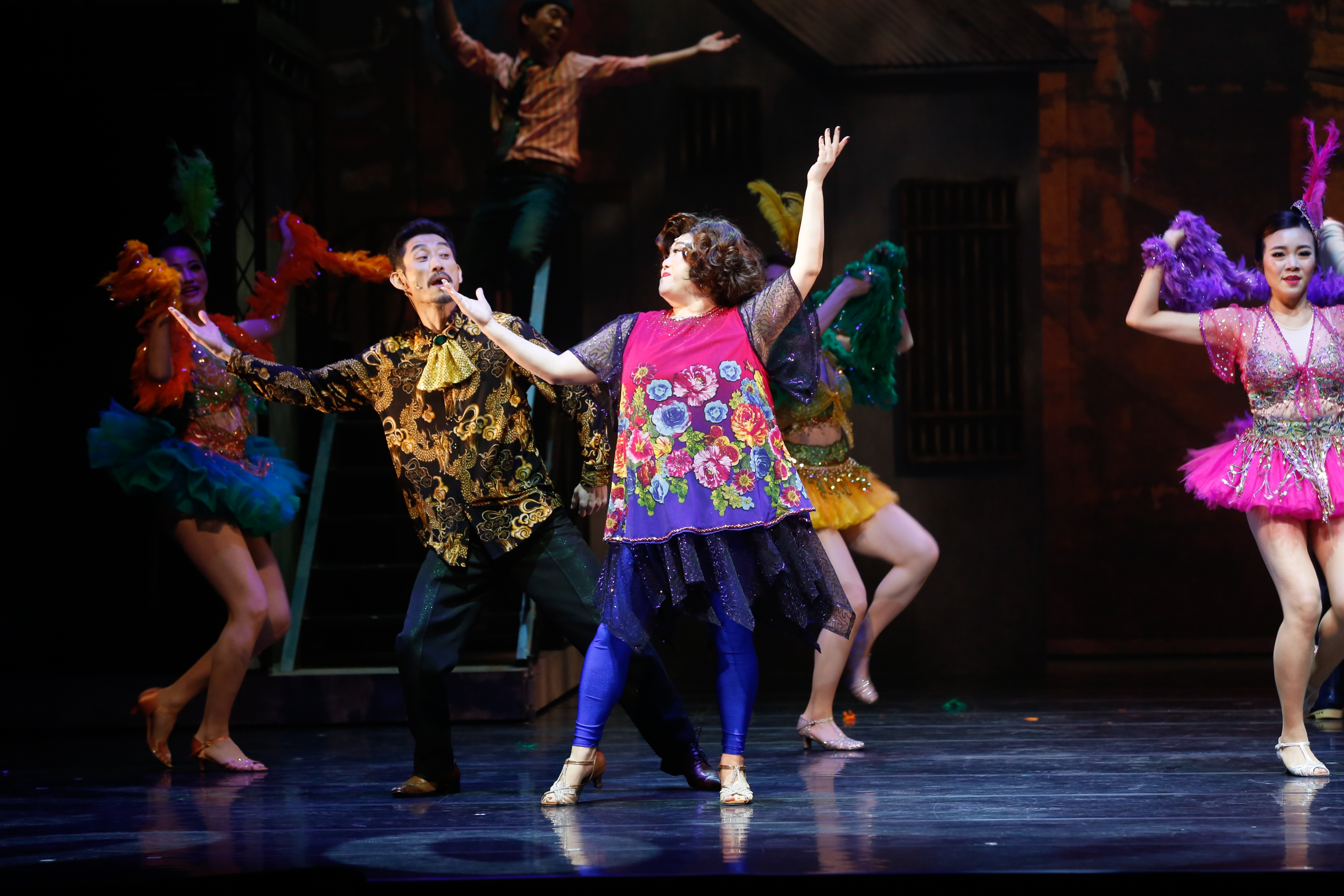 林美秀（右）與陳竹昇在綠光劇團音樂劇《結婚！結昏？辦桌》再扮夫妻。