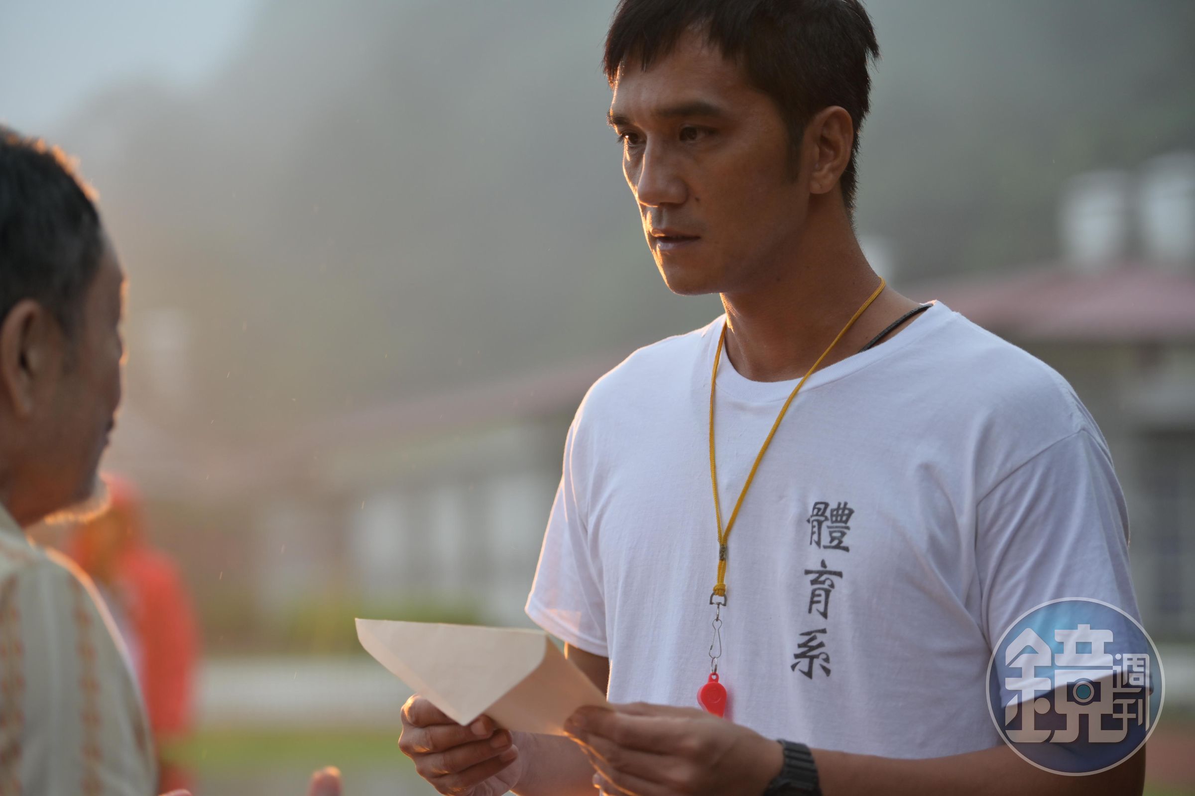 馬志翔（右）表演時能在鏡頭前做出3、4種不同程度的情緒，到剪接時可有更多選擇、調配。（華納提供）