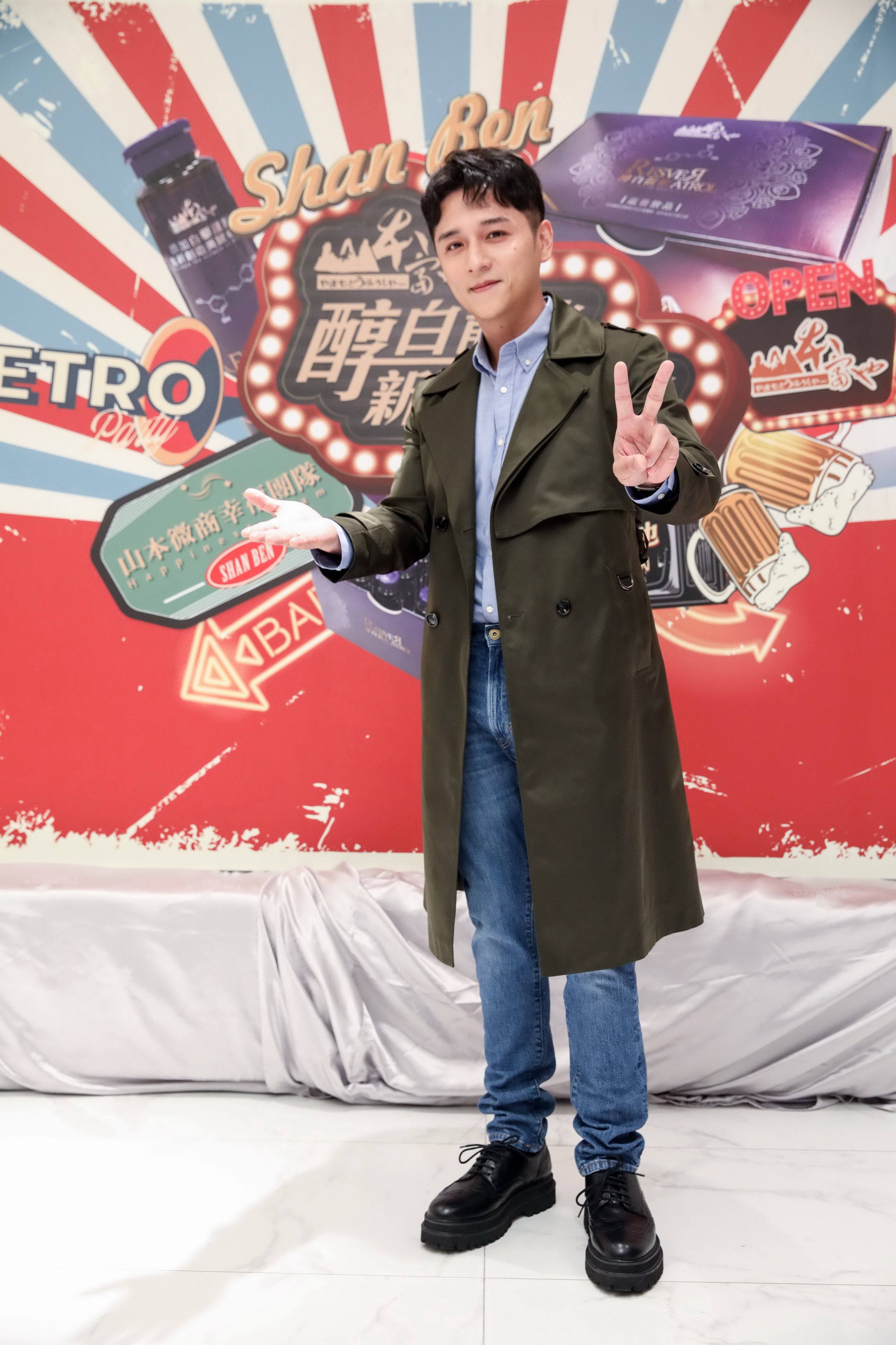 人氣暴發的鄭人碩，首次代言非男兒系的保養飲品，對他也是走紅後新奇的體驗。（山本富也提供）