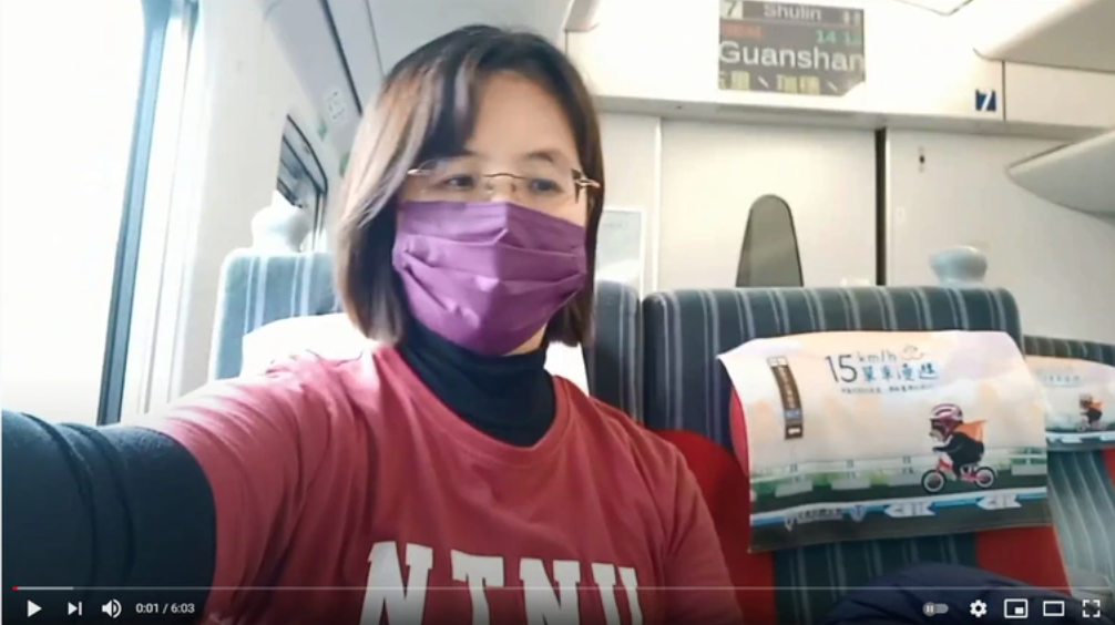 廖女自拍聲援教授彭文的影片，還嗆聲「槍斃蔡英文」。（翻攝明玲廖Youtube）