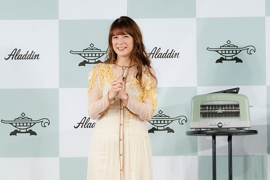 蘇珊娜昨天出席代言活動聊到重新念高中一事,透露主要是為了兒子。(翻攝自ECOUNT)