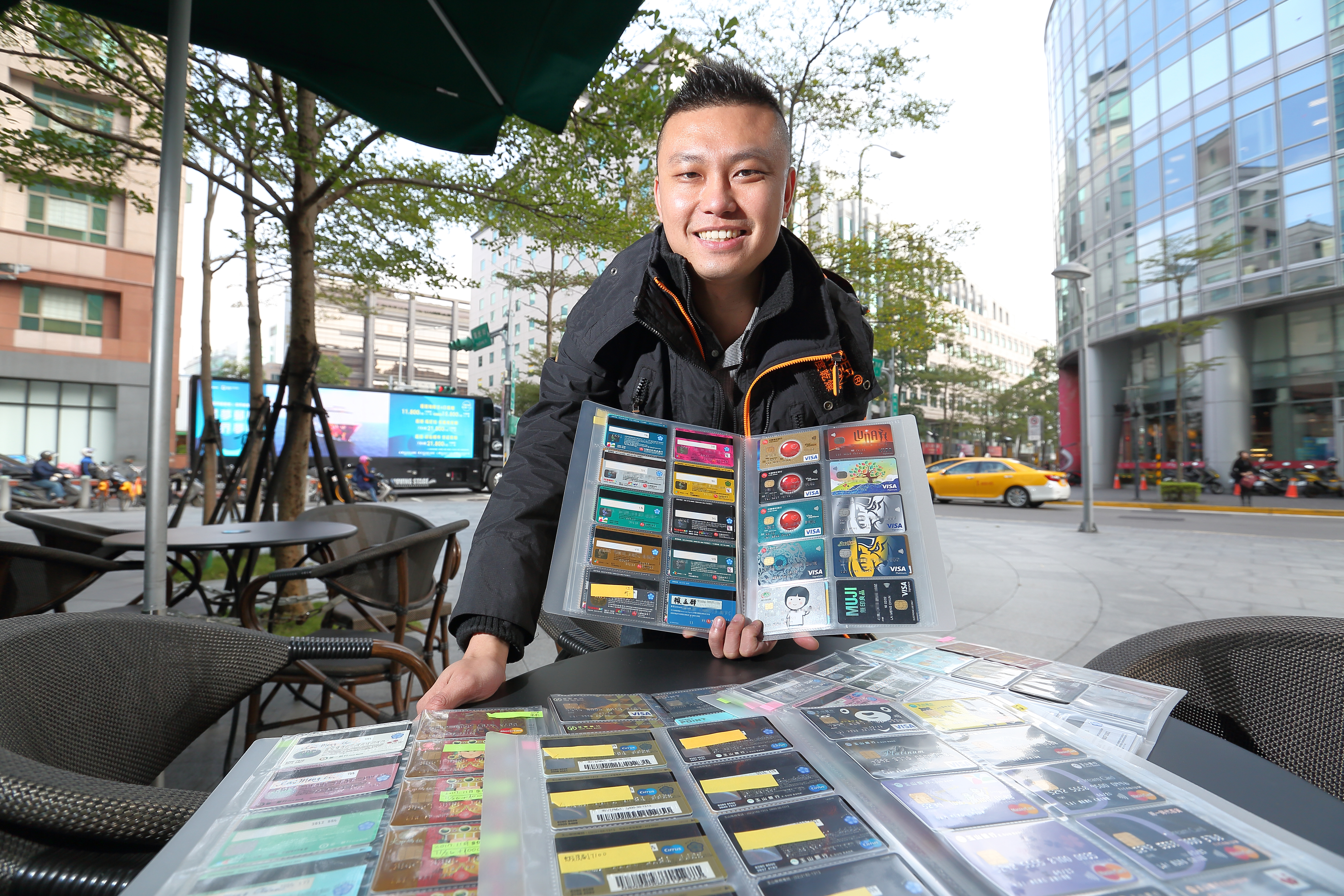 信用卡達人寶可孟提醒，跨縣市中長程旅行最好刷卡買車票。（本刊資料照）