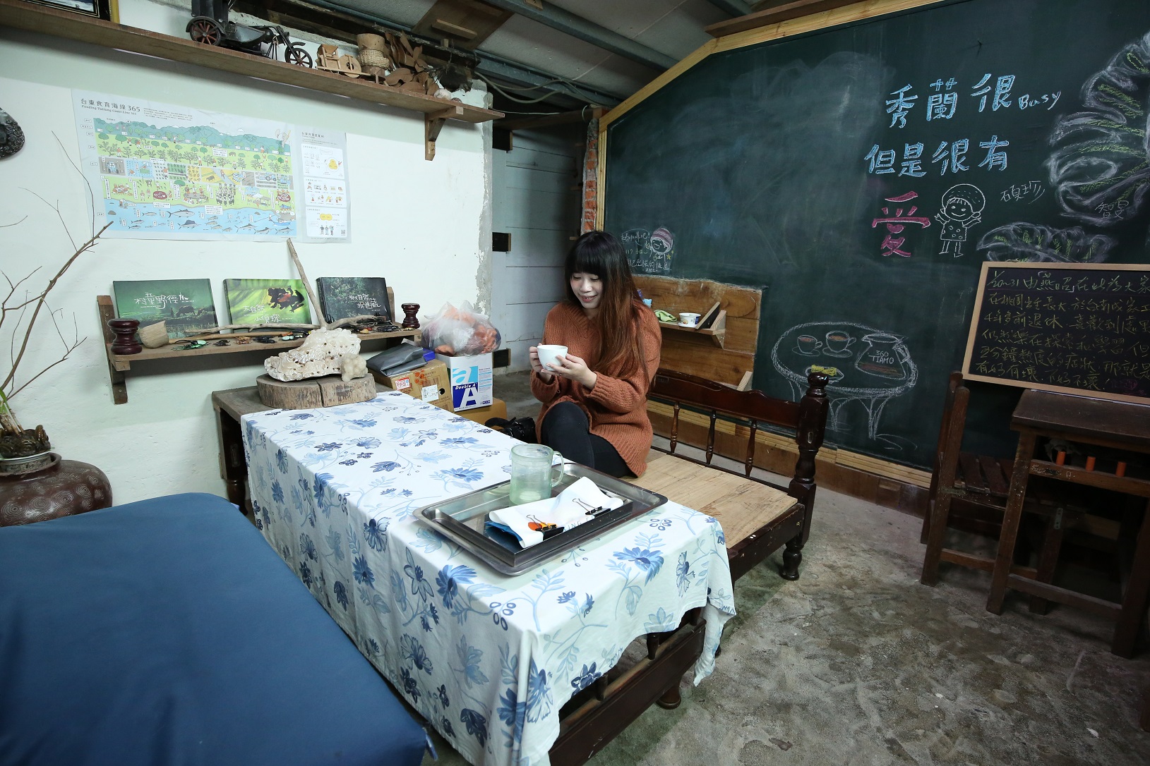 屋裡的大黑板，也歡迎客人隨時來畫。