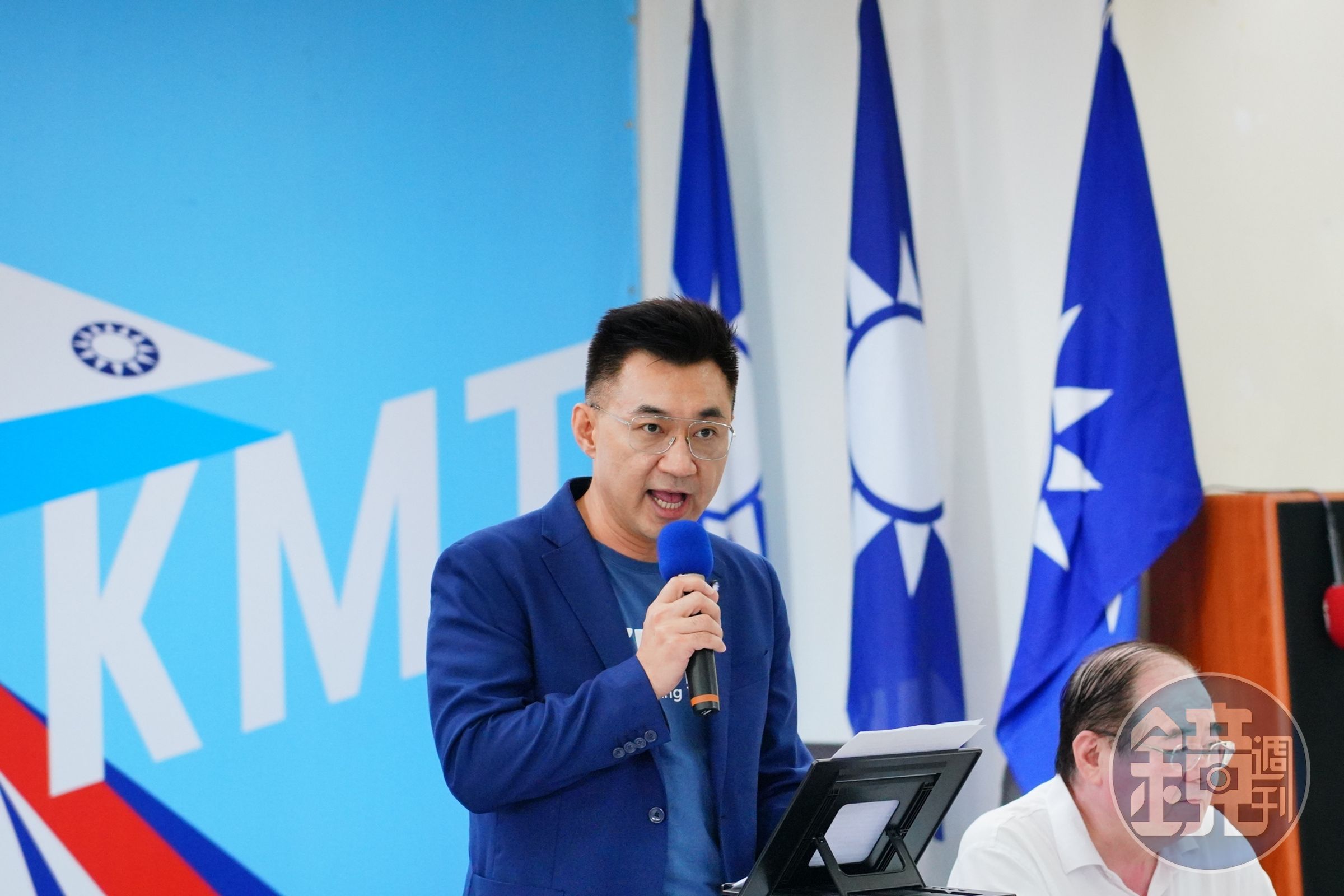 內政部報告建議國民黨應適度調整黨徽，國民黨主席江啟臣則在臉書表示，民進黨政府改國徽，不如改革台鐵。（資料照）