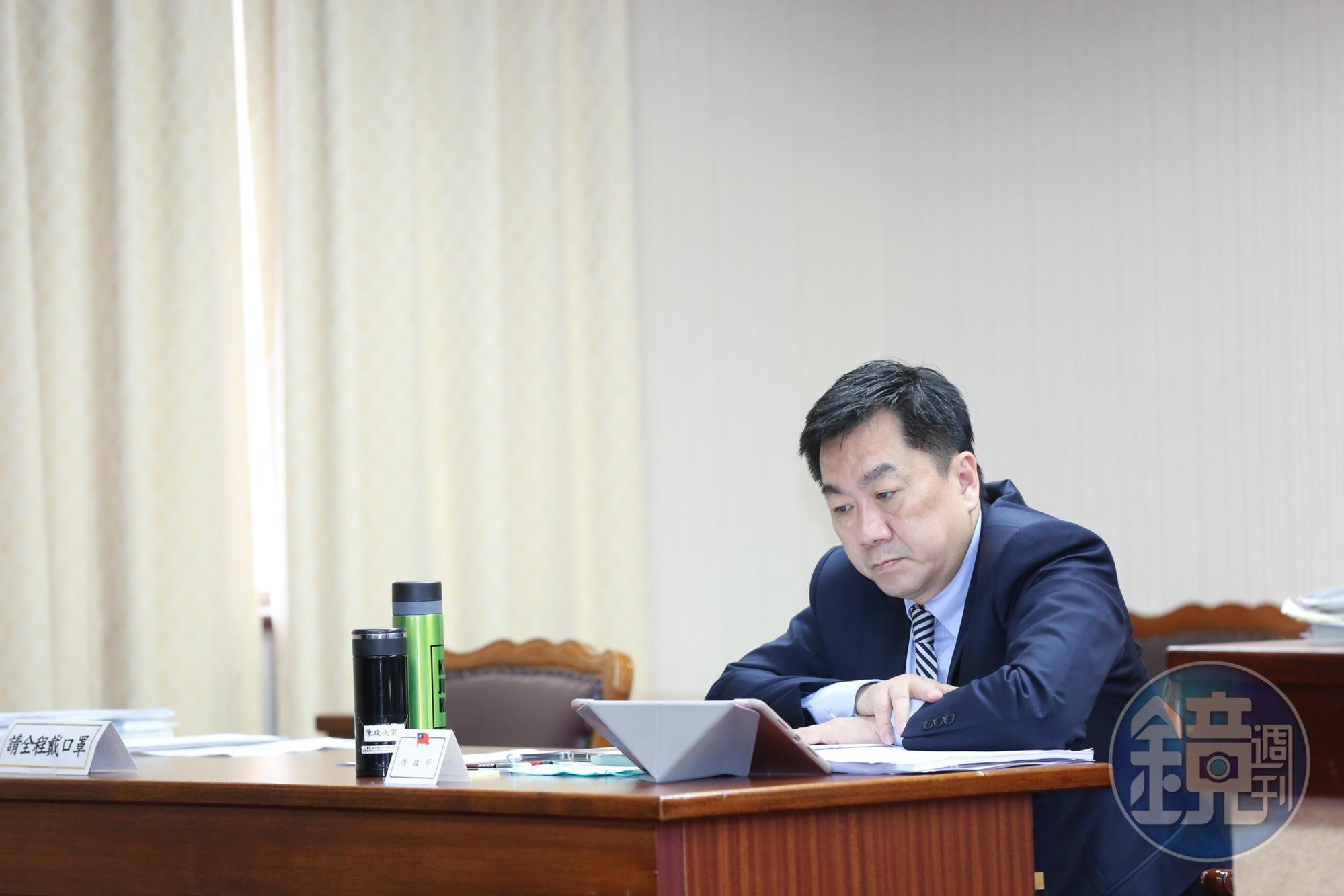 針對國民黨不滿內政部報告,陳宗彥澄清,僅就現狀提出報告,非建議或要求更改黨徽。(本刊資料照)