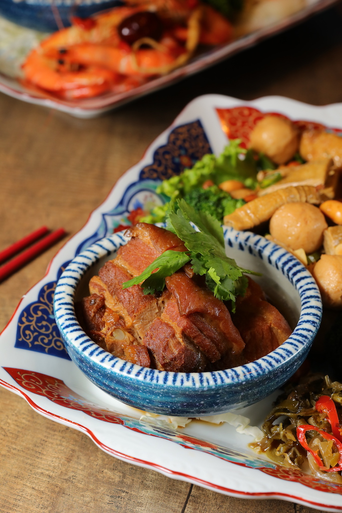 以台式蔥燒醬汁為底的「滷拼盤」 （滷肉＋三款滷味）甘甜入味。（280元／份）