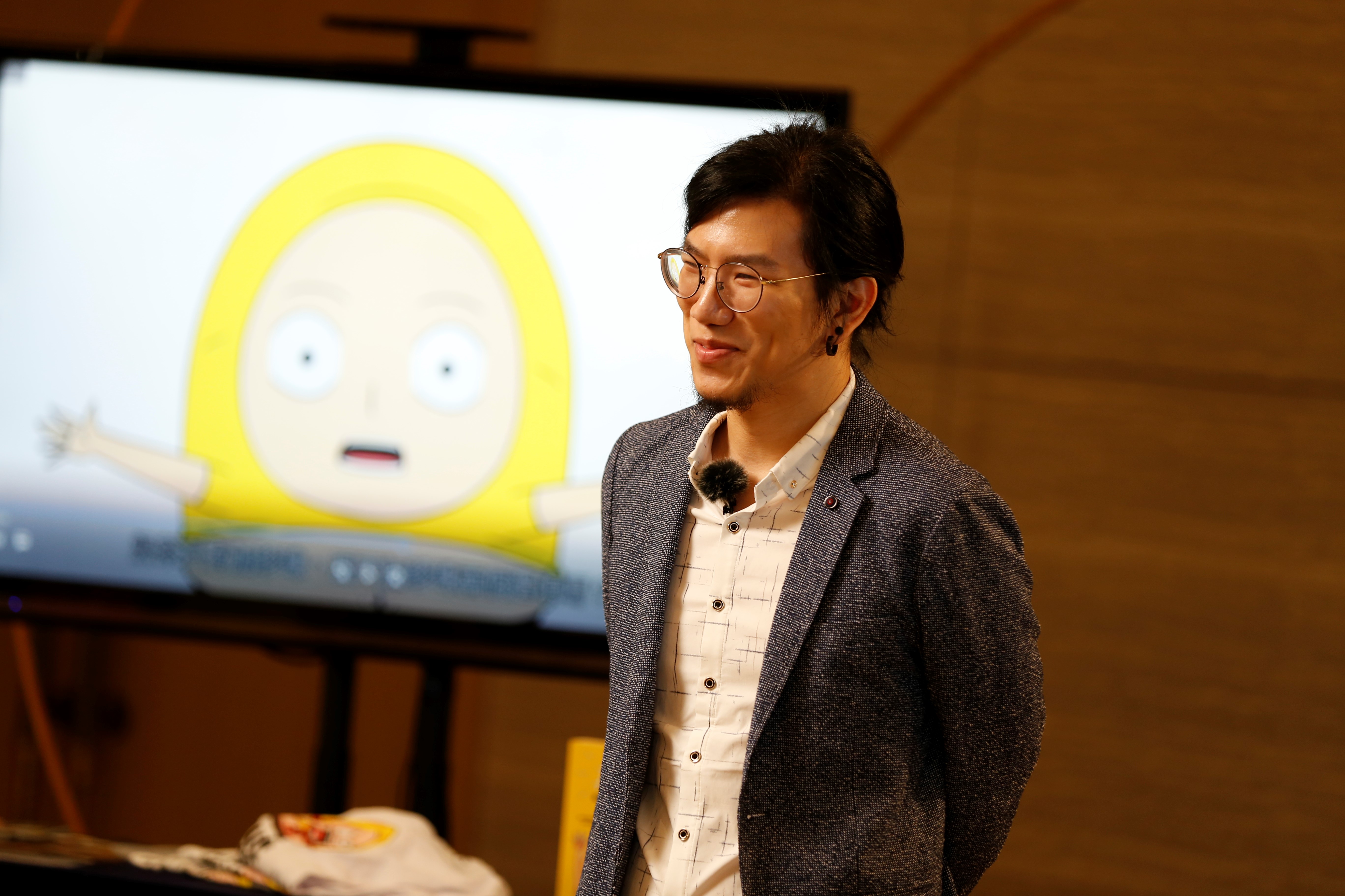 當紅插畫Youtuber「囂搞shaogao」擔任Wave大來賓。(17LIVE提供)