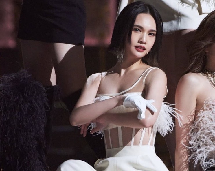 楊丞琳常分享私下的練舞照，卻被網友質疑沒洗頭。（翻攝自IG）