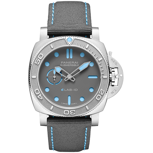 Submersible E-Lab ID™｜PAM01225／錶徑44mm／EcoTitanium™環保鈦金屬錶殼／時間指示／P.900e自動上鏈機芯／防水300米／建議售價：EUR 60,000 
