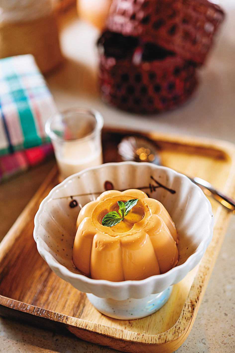 「泰奶天堂布丁」茶香濃郁，口感滑嫩細緻。（120元／份）