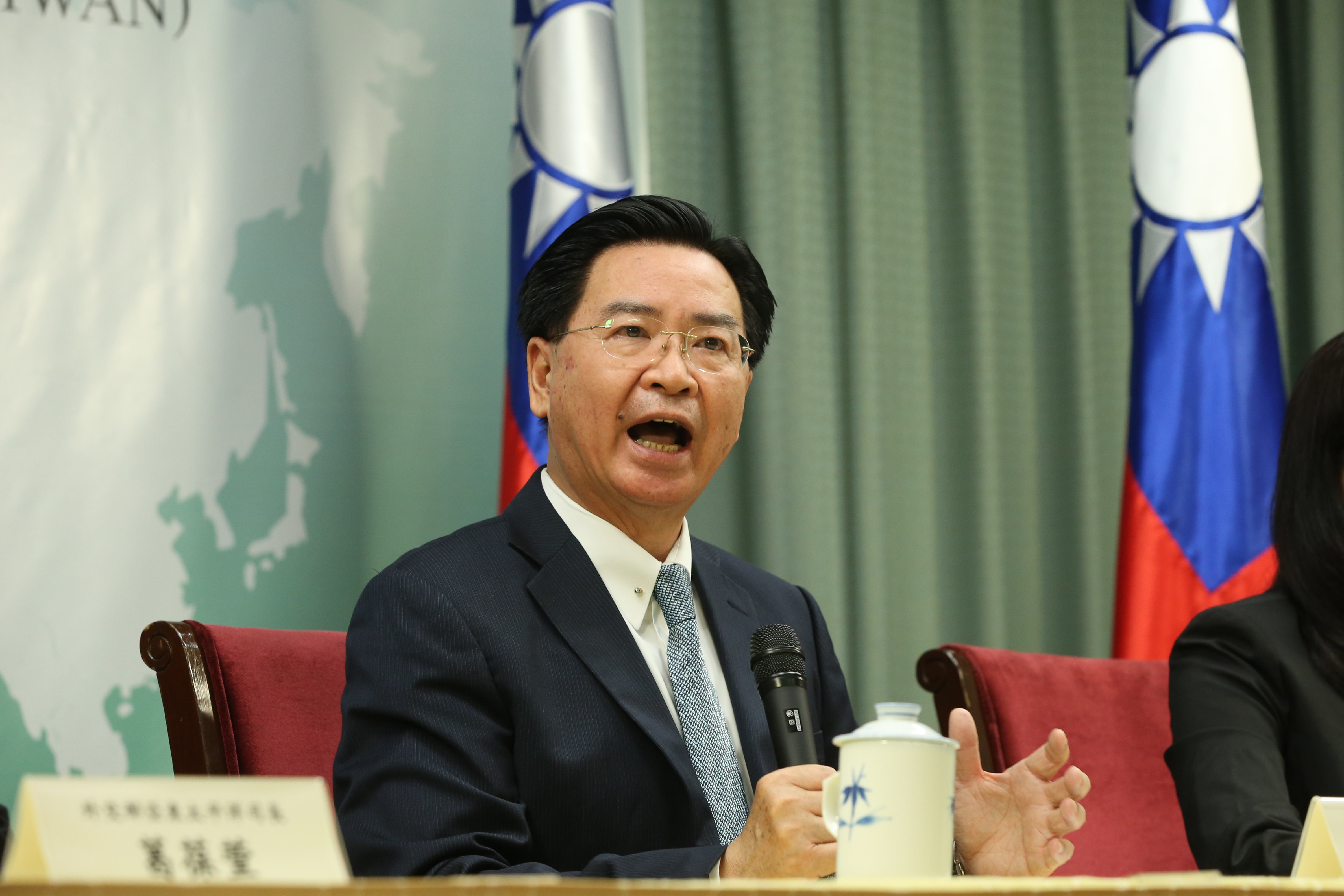 外交部長吳釗燮前往立法院報告新南向政策5週年的成果。（本刊資料照）