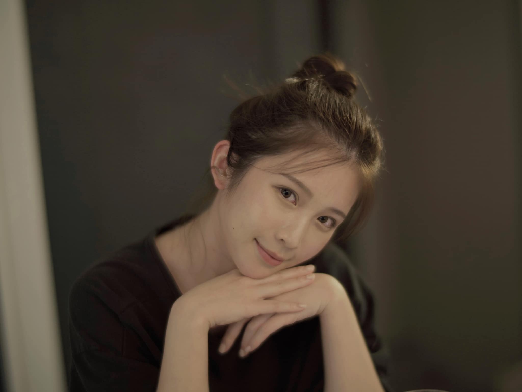 鄭家純分享一篇匿名投稿,內容指控父親前妻曾在8、9歲時要求「舔奶頭」的經歷,但受到大批網友質疑,她只好無奈承認這是她本人年幼的噁心記憶。(翻攝自鄭家純臉書)