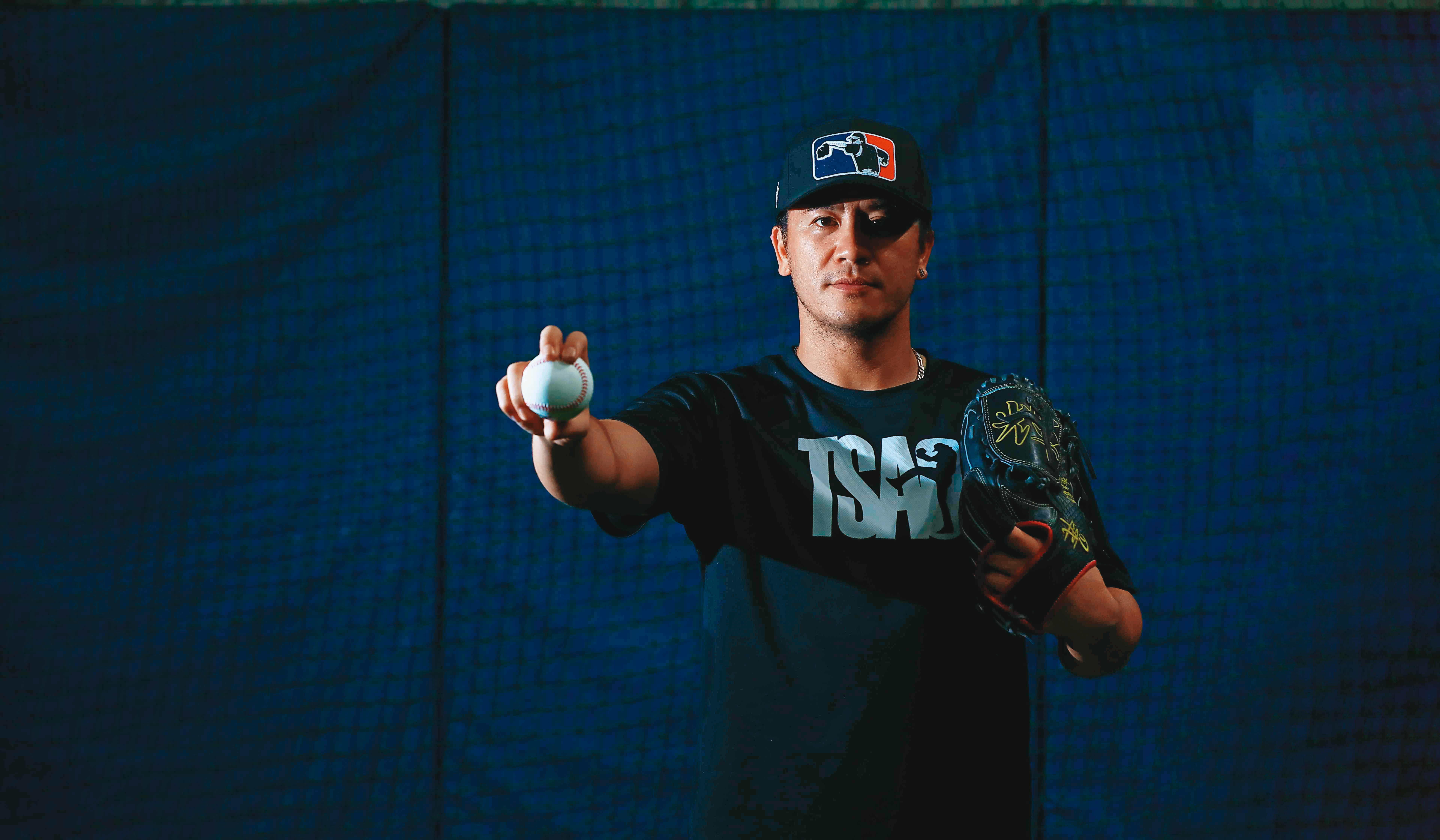 曹錦輝（圖）生涯最快球速達101英哩（約162公里），於2005年面對費城人隊Jim Thome時投出。