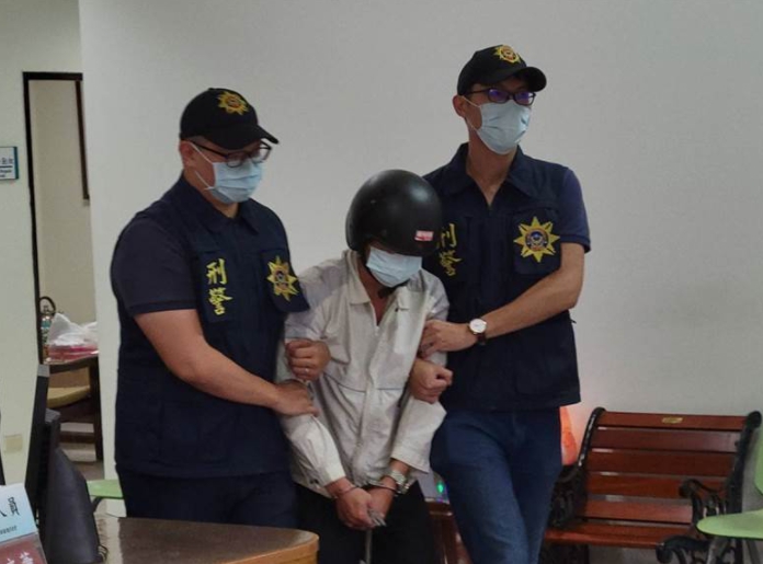 黃姓男子涉嫌擄走通訊行員工並將其殺害，警方連夜偵破逮人。（翻攝警方畫面）