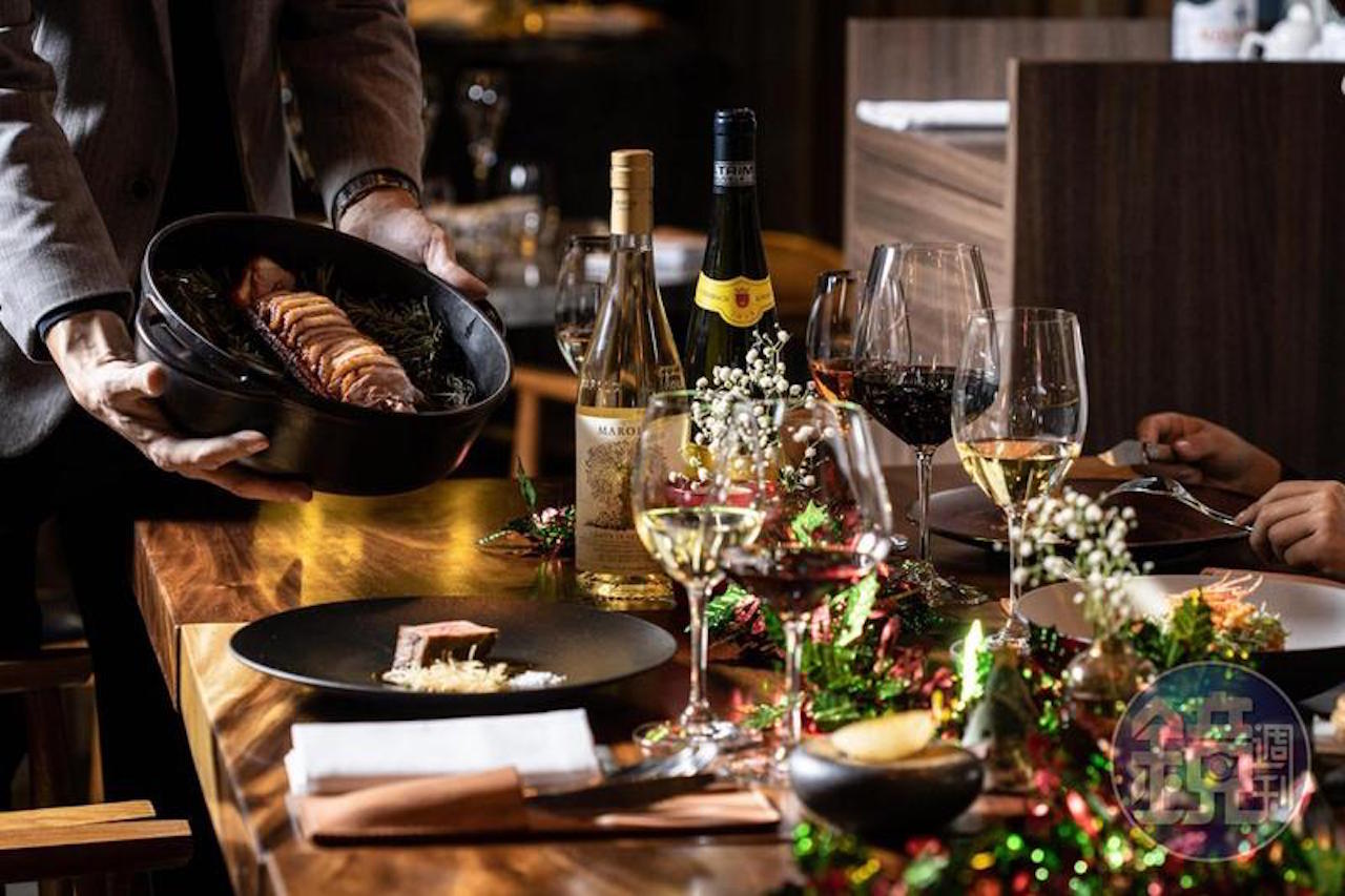 餐廳「T+T」的Wine Pairing（餐酒搭）組合很有趣，近期幾次菜色發表都明確地以法餐表現亞洲風味，