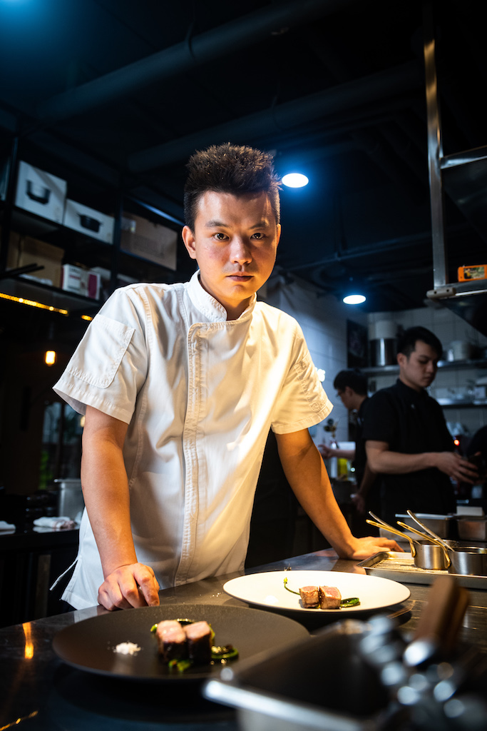 看似寡言的主廚蔡元善，內心有強大料理動力。