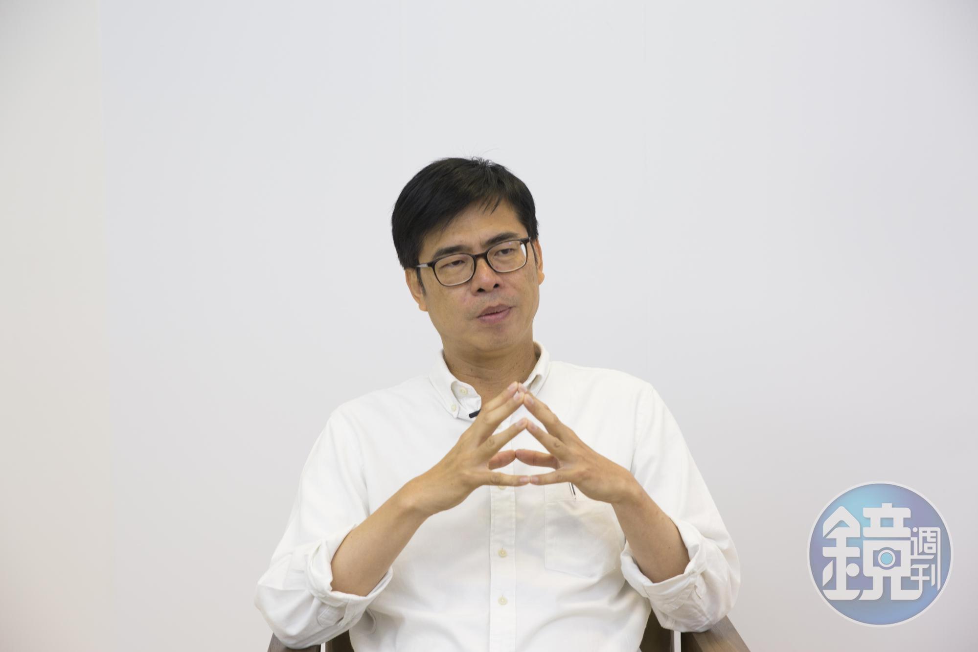 高雄市長陳其邁預計在議會備詢後進行疫苗接種,並強調施打疫苗的利大於弊,呼籲大家一定要去施打。(本刊資料照)