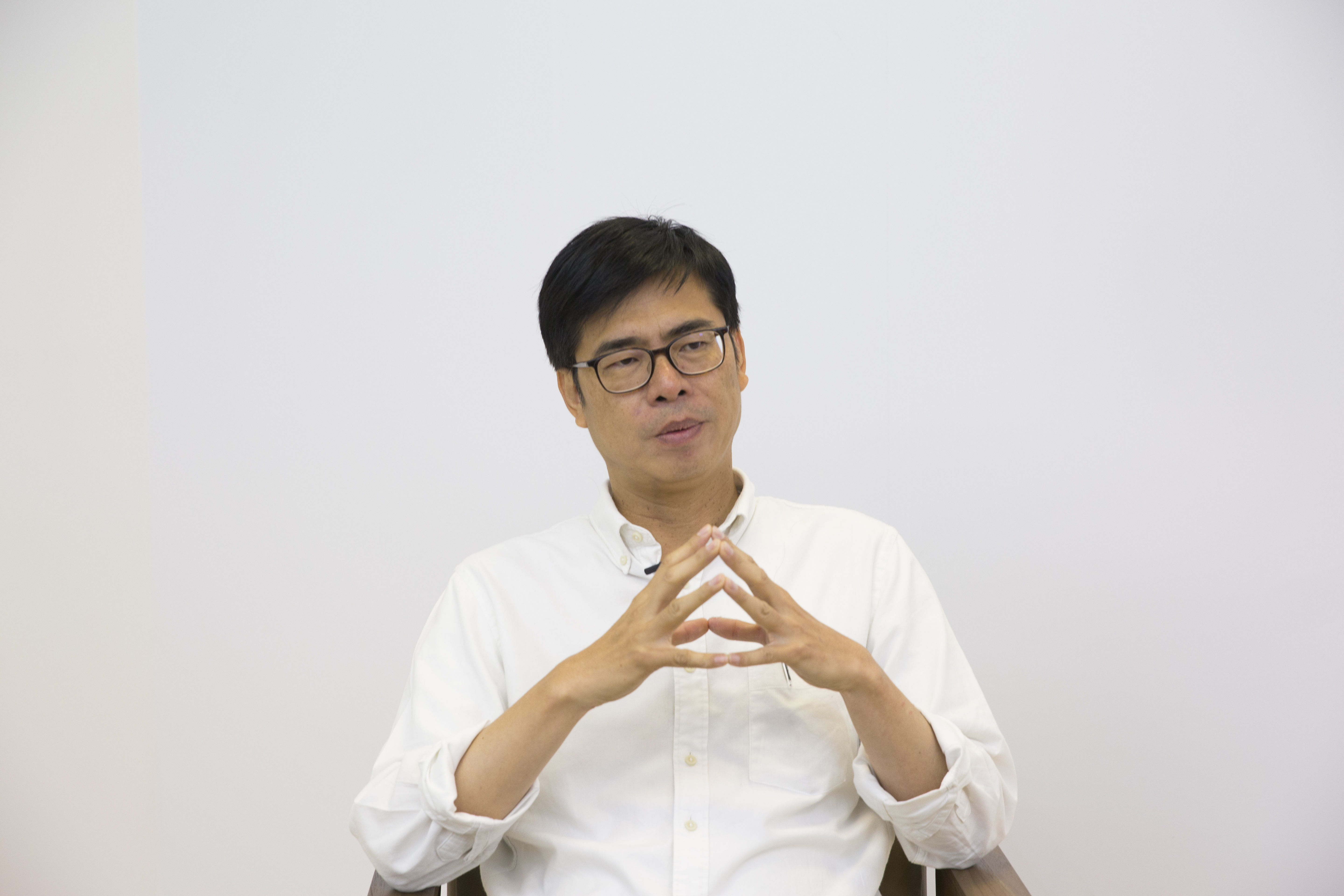 高雄市長陳其邁預計在議會備詢後進行疫苗接種，並強調施打疫苗的利大於弊，呼籲大家一定要去施打。（本刊資料照）