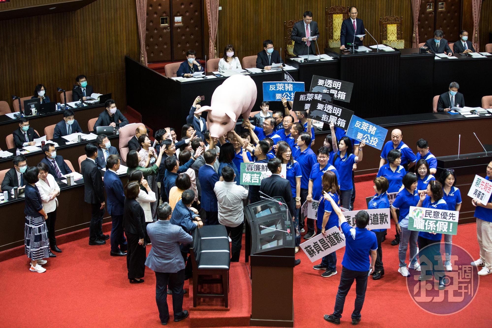 本次評鑑的會期應審議預算，朝野卻因萊豬議題發生嚴重爭執。