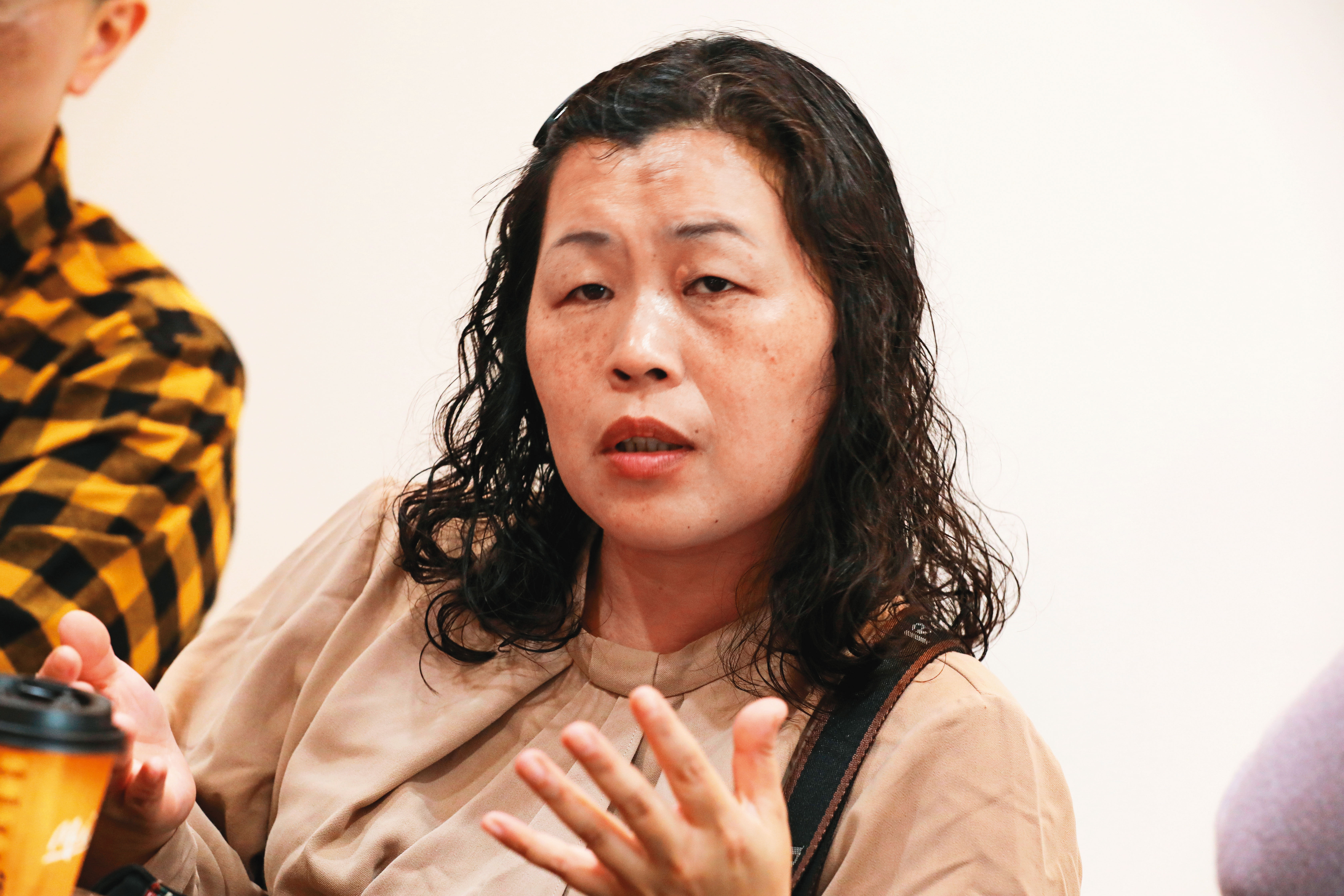 彭芬蓮的兒子是腦性麻痺患者，需坐輪椅行動，到基層牙科診所就診十分不便。