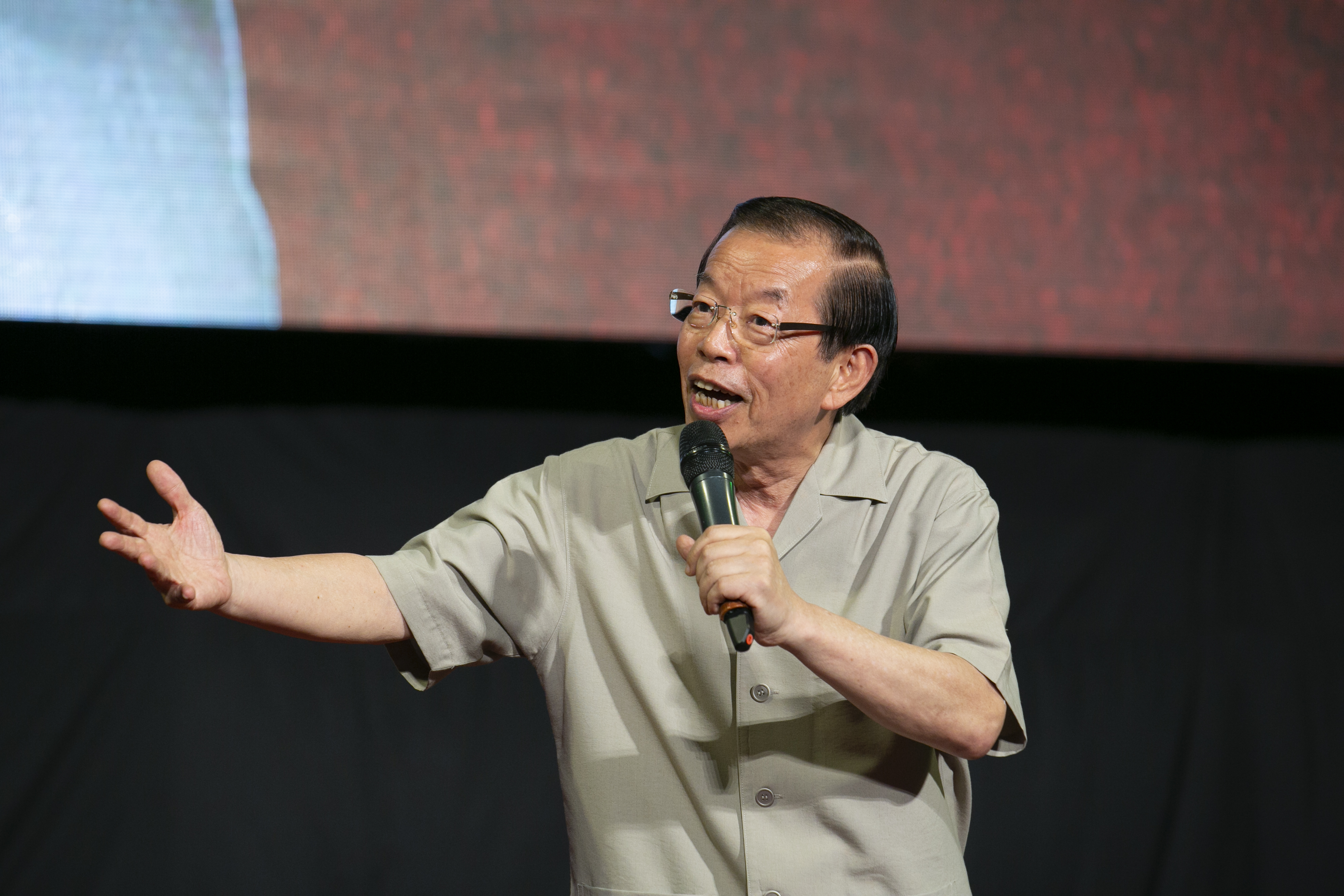 針對日本政府拍板，將在2年後將福島第一核電廠廢水稀釋後排入海中，駐日代表謝長廷下午於臉書po文回應此事。（本刊資料照）