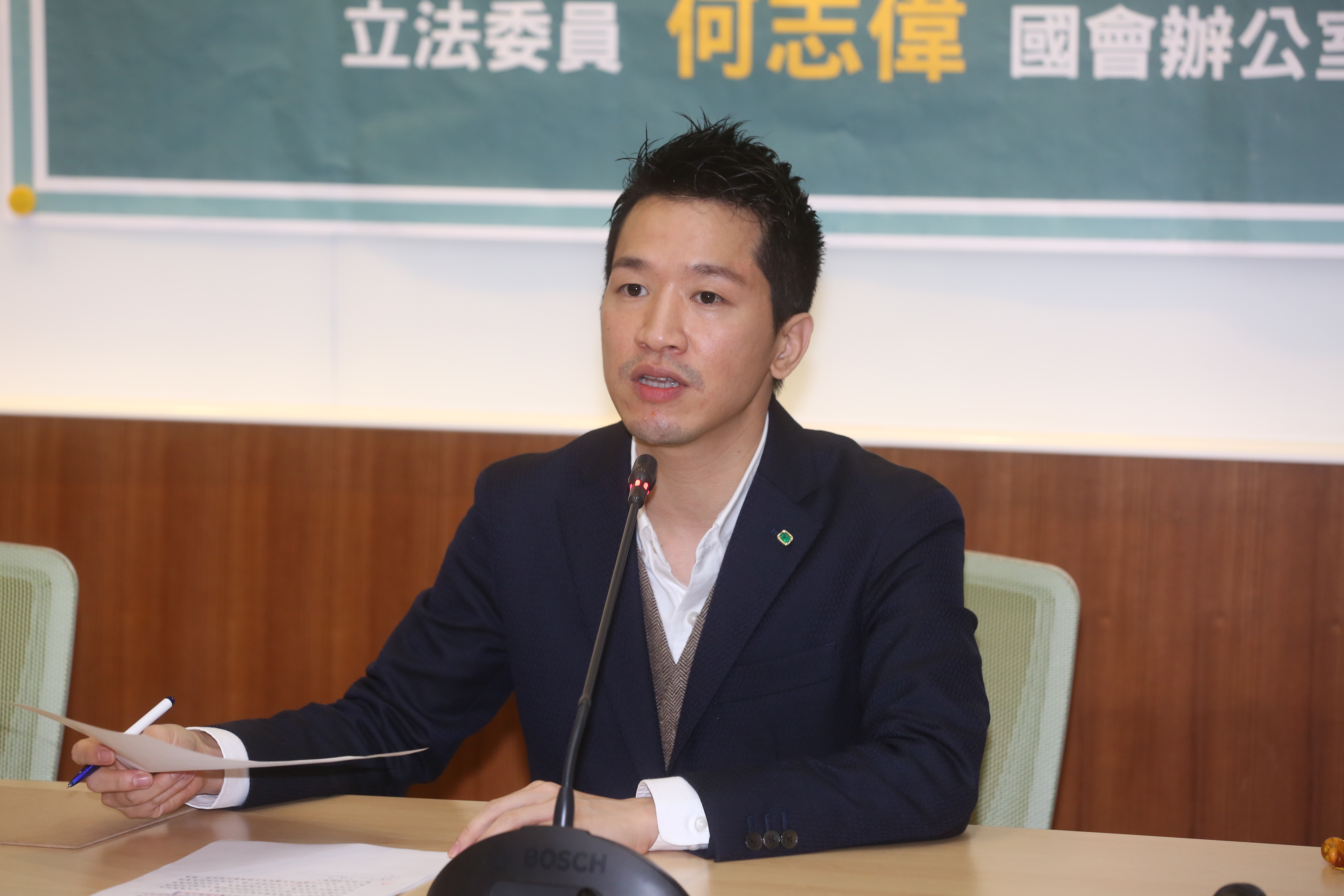 立委何志偉不滿表示，拜登好友訪台是「非官方的」，國台辦不知道是在吵什麼？（資料照）